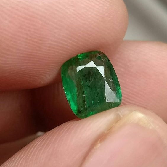 Treatments and improvements of Colombian emeralds