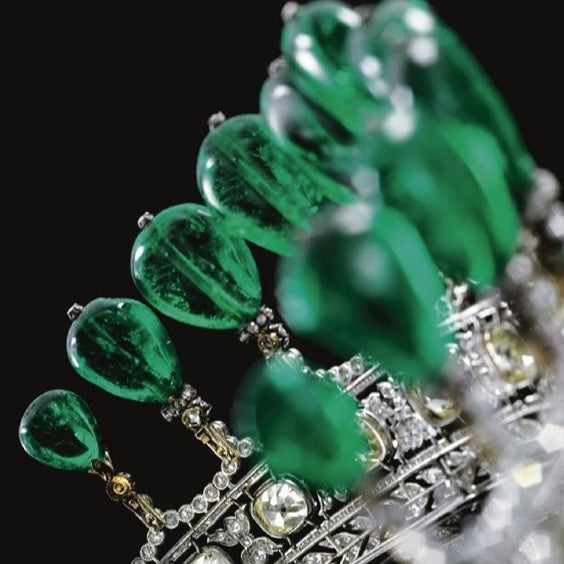 Colombian emeralds in jewelry through history