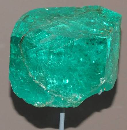 The World’s Largest Emerald: La Emilia