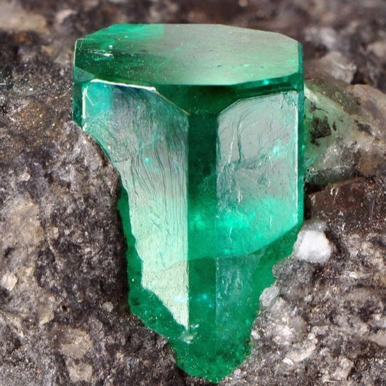 Colombian emeralds vs Zambian emeralds