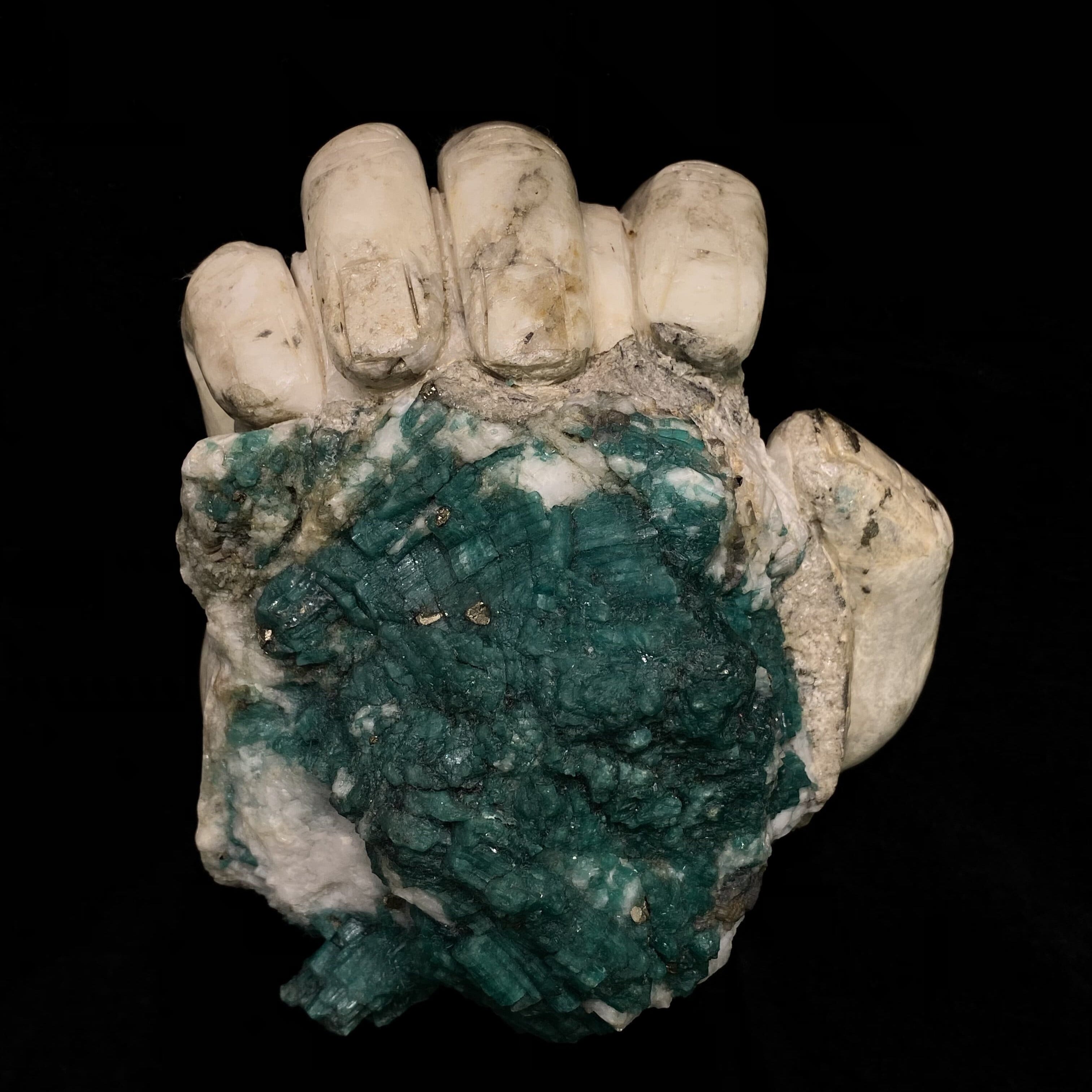 Colombian emeralds in Sculptures