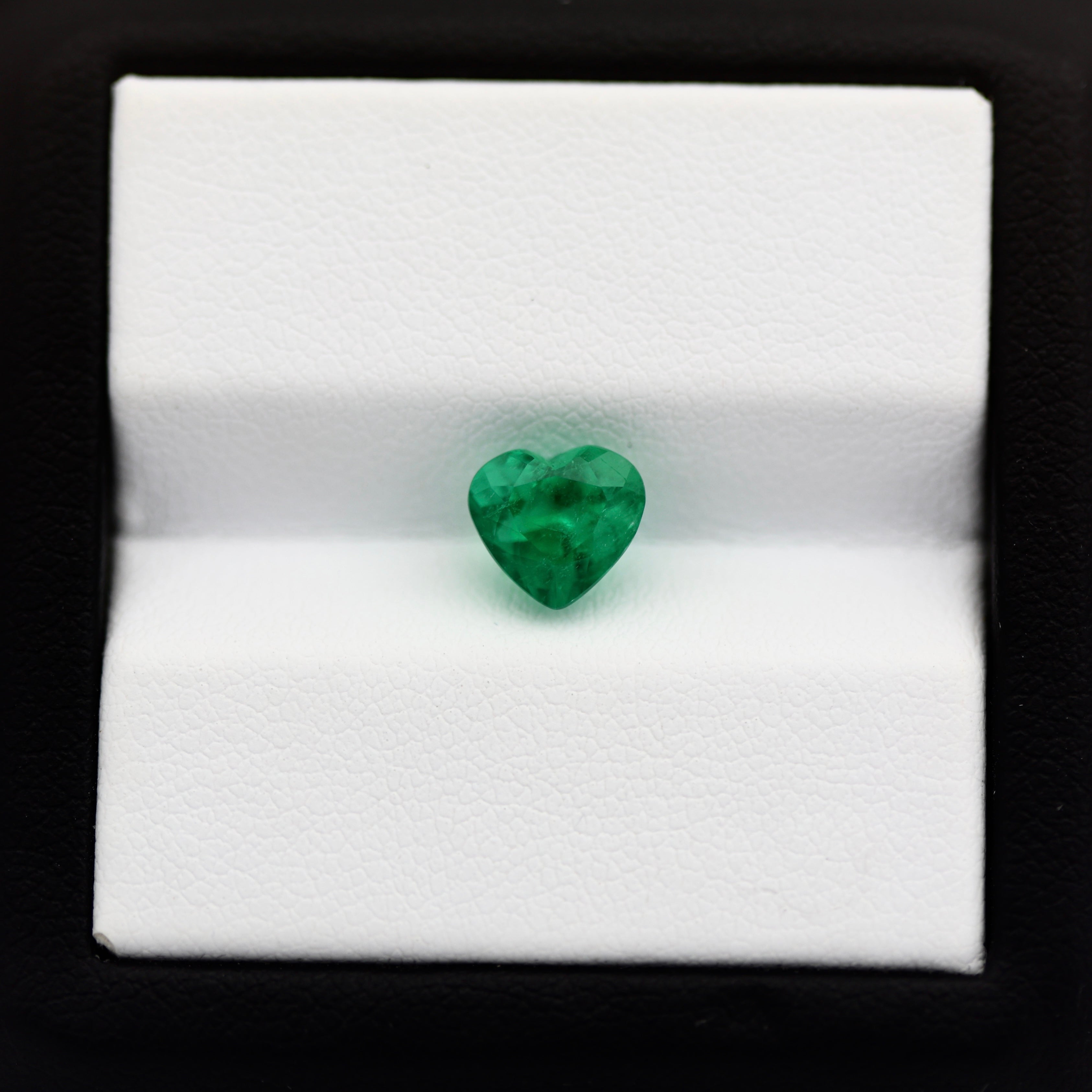 good green, heart shape, perfect for jewerly 