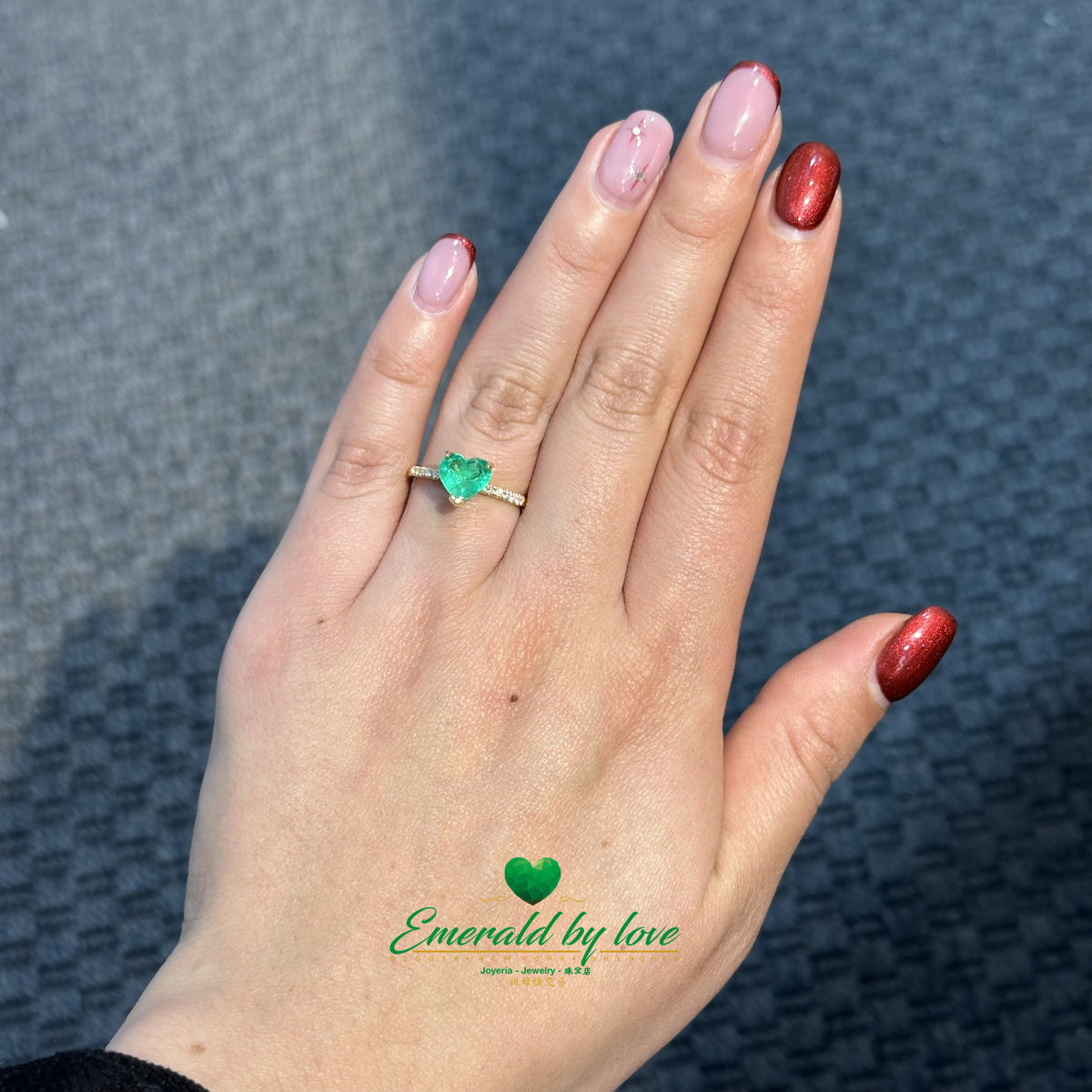 18K Yellow Gold Heart Emerald Ring with Diamond-Set Band