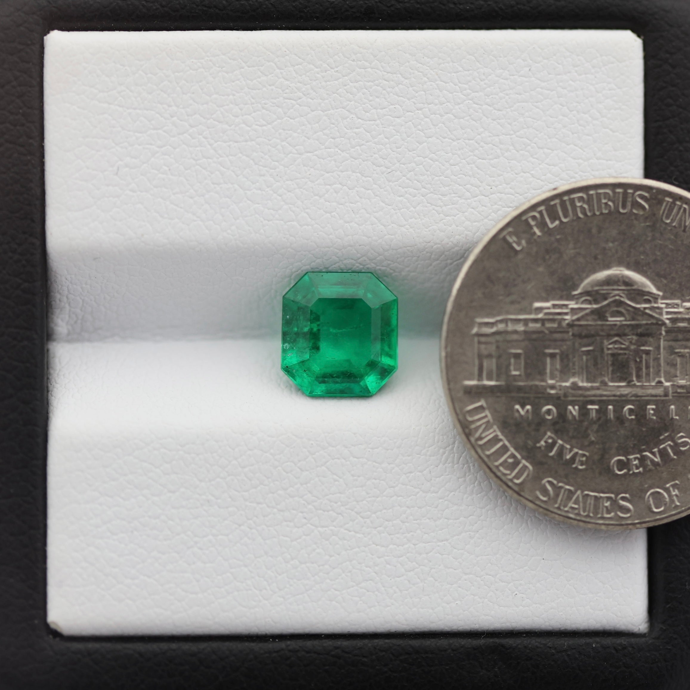 Exceptional 1.26 carat Loose Colombian Emerald Genuine Gemstone