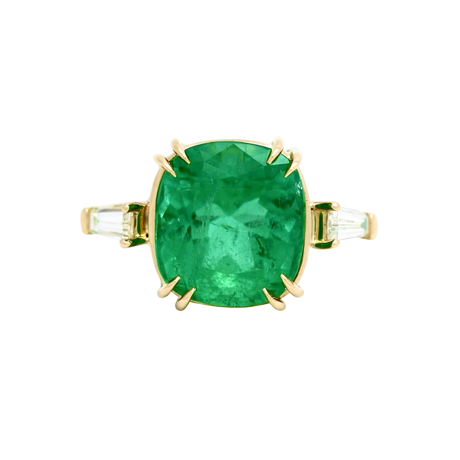 Impressive 12 ct Cushion Colombian Emerald Ring in Yellow Gold with Diamonds – One-of-a-Kind Luxury Design