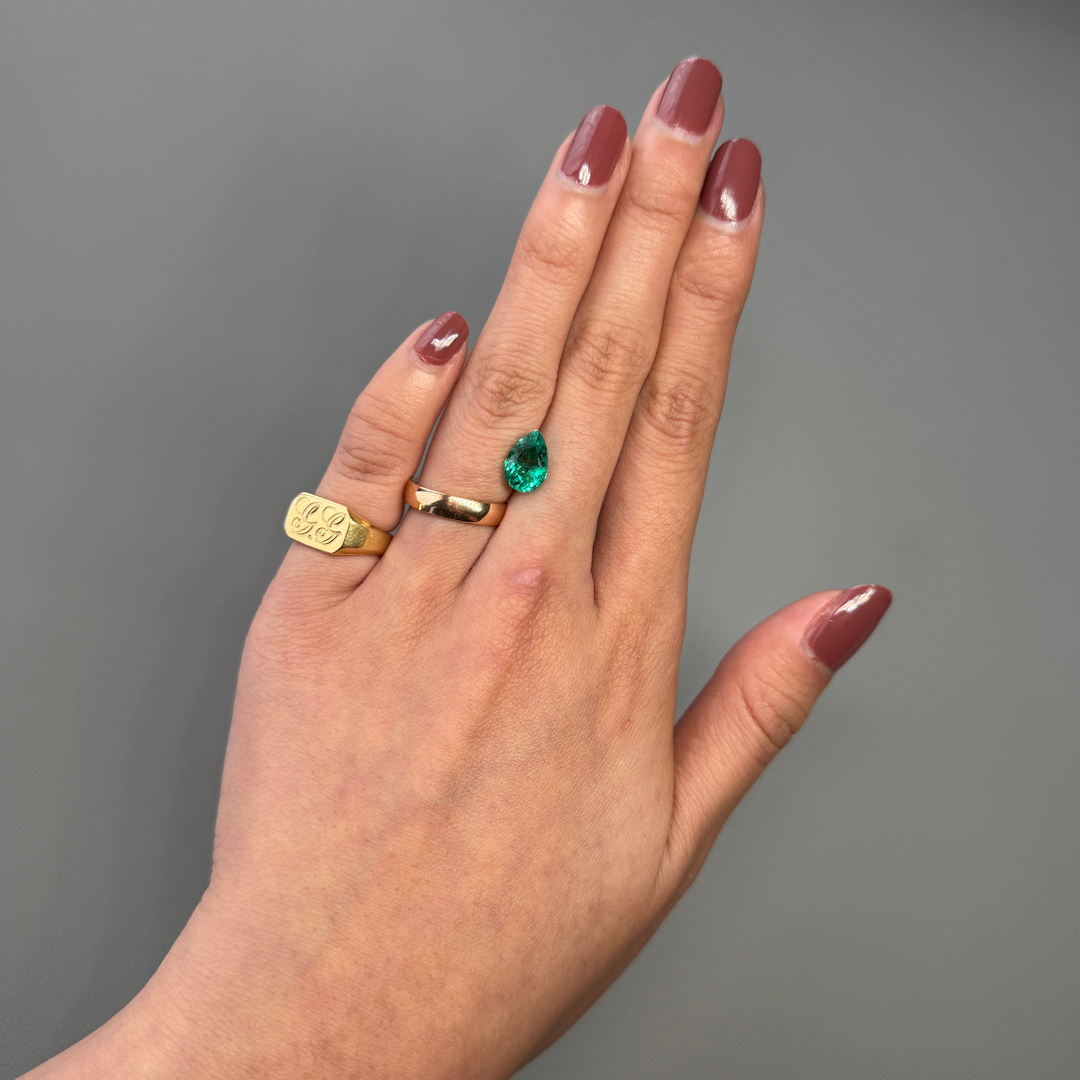 Premium 1.87 Carat Loose Colombian Emerald High Quality Pear Shape Minor Oil treated