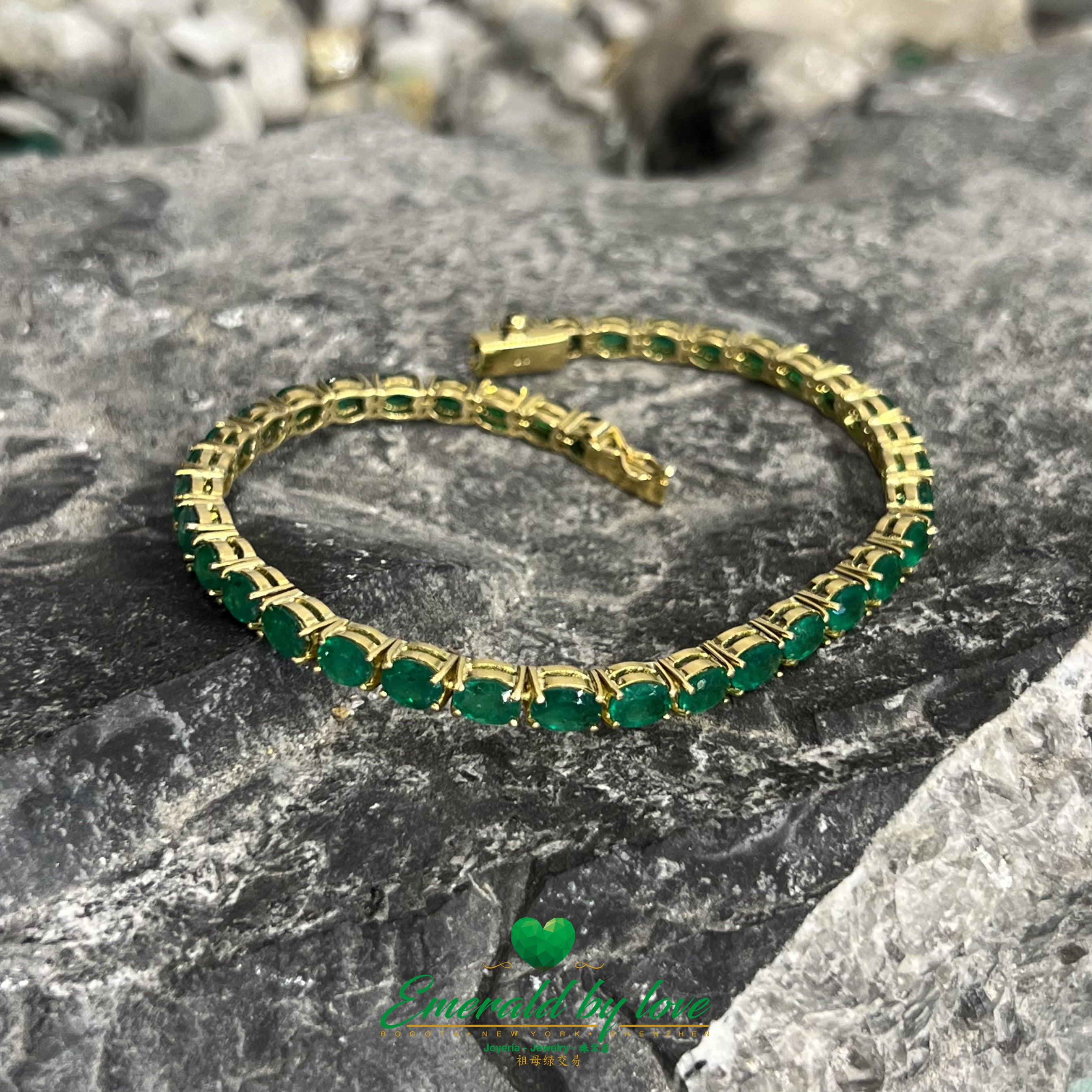 Radiant Dark Green Colombian Oval Emerald Yellow Gold Tennis Bracelet