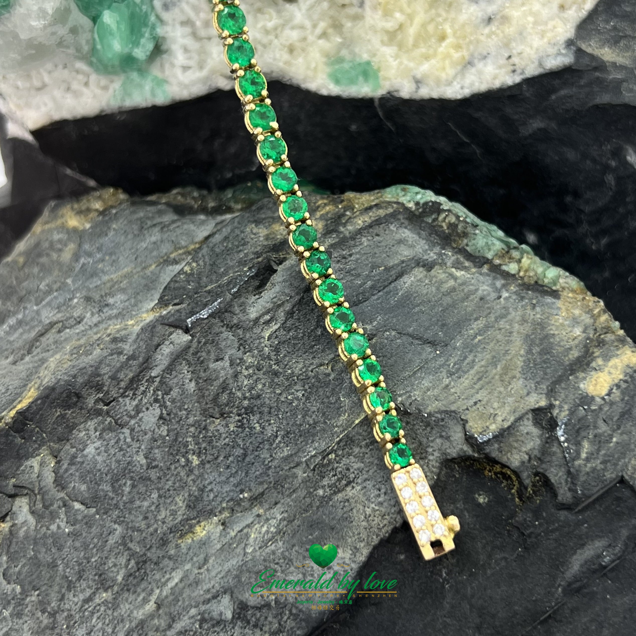 Stunning Yellow Gold Bracelet with Premium Round Emeralds and Diamond-Accented Clasp