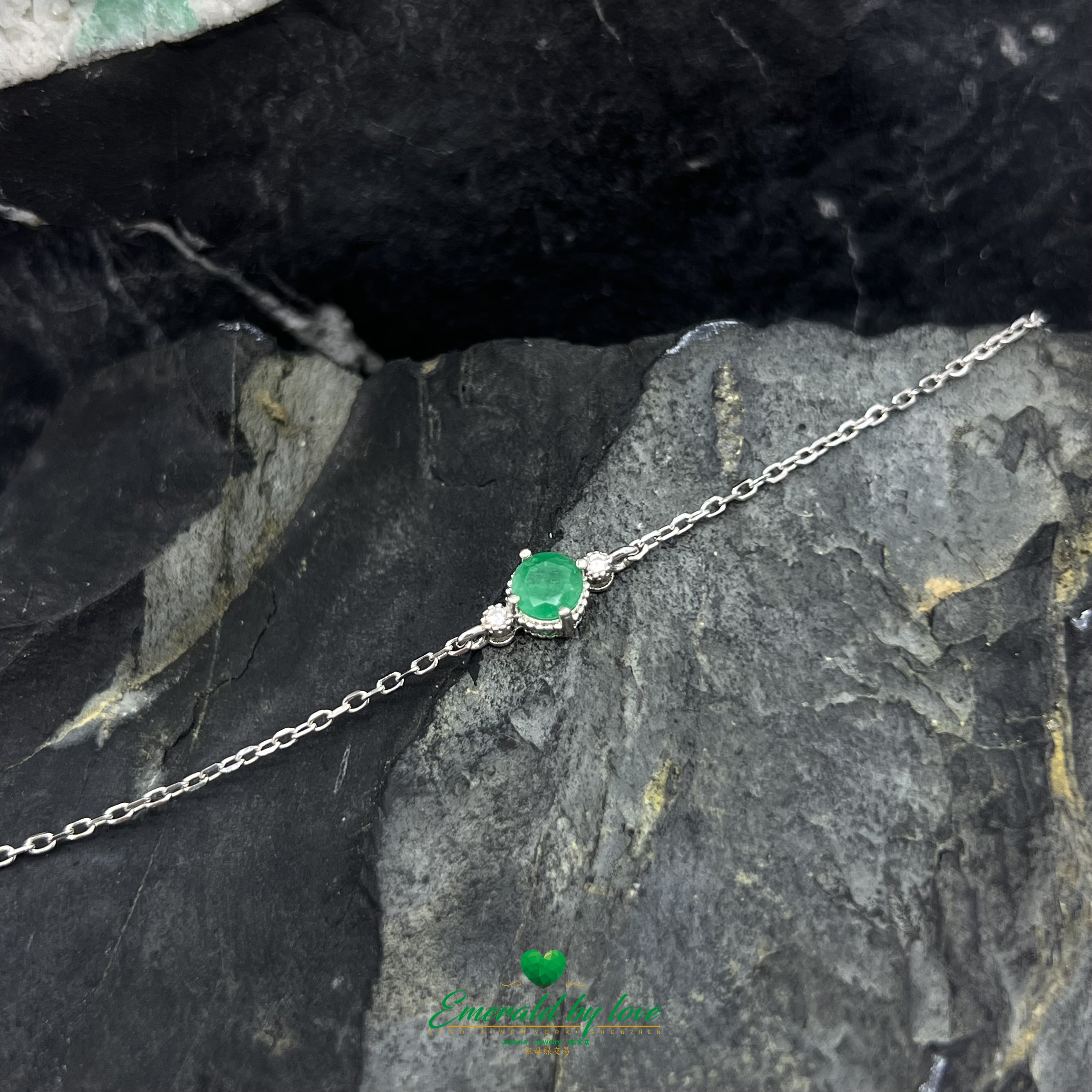 Silver Bracelet with Central Round Emerald and White Zircons