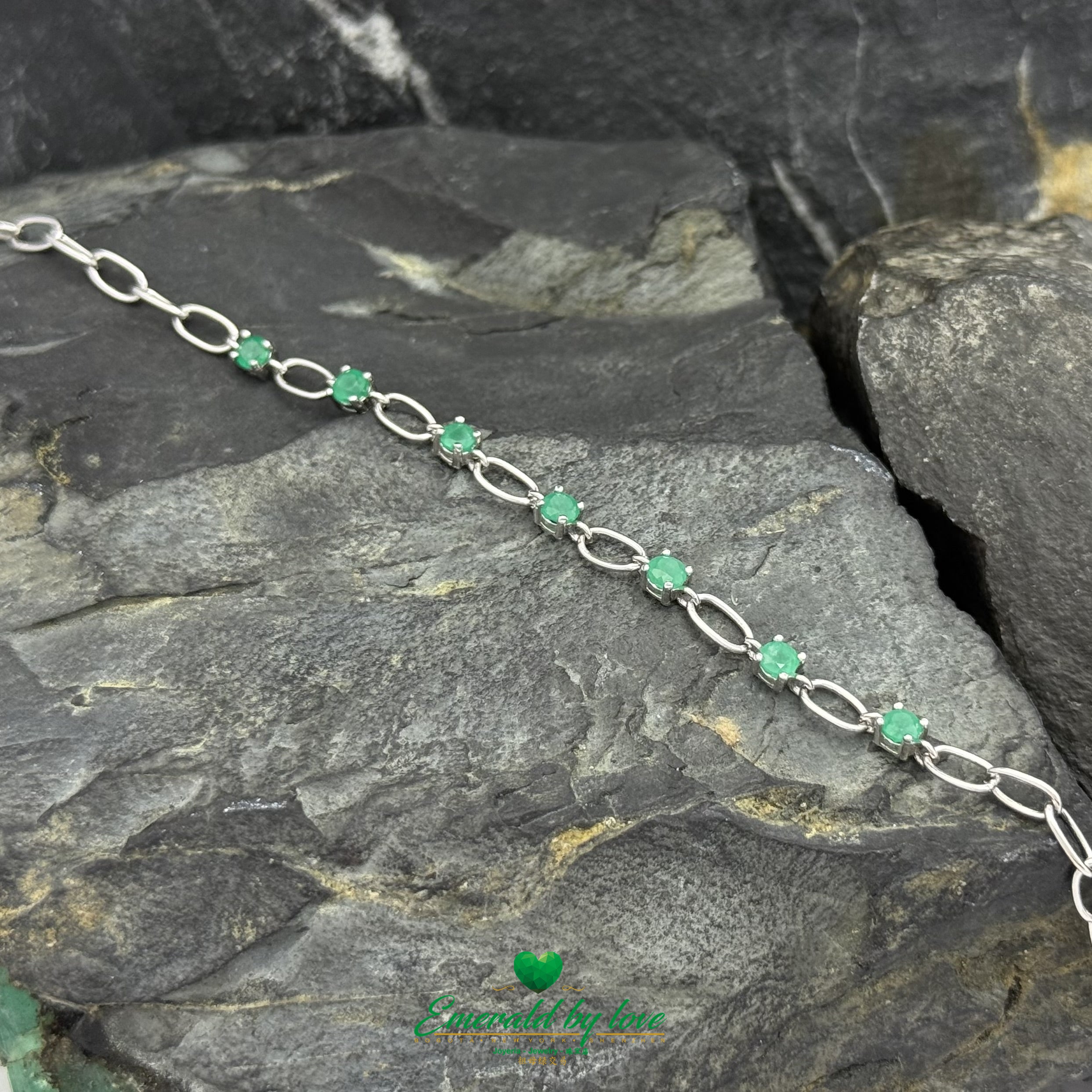 Round Emerald Bracelet – Alternating Silver Disc Design in 925 Sterling Silver