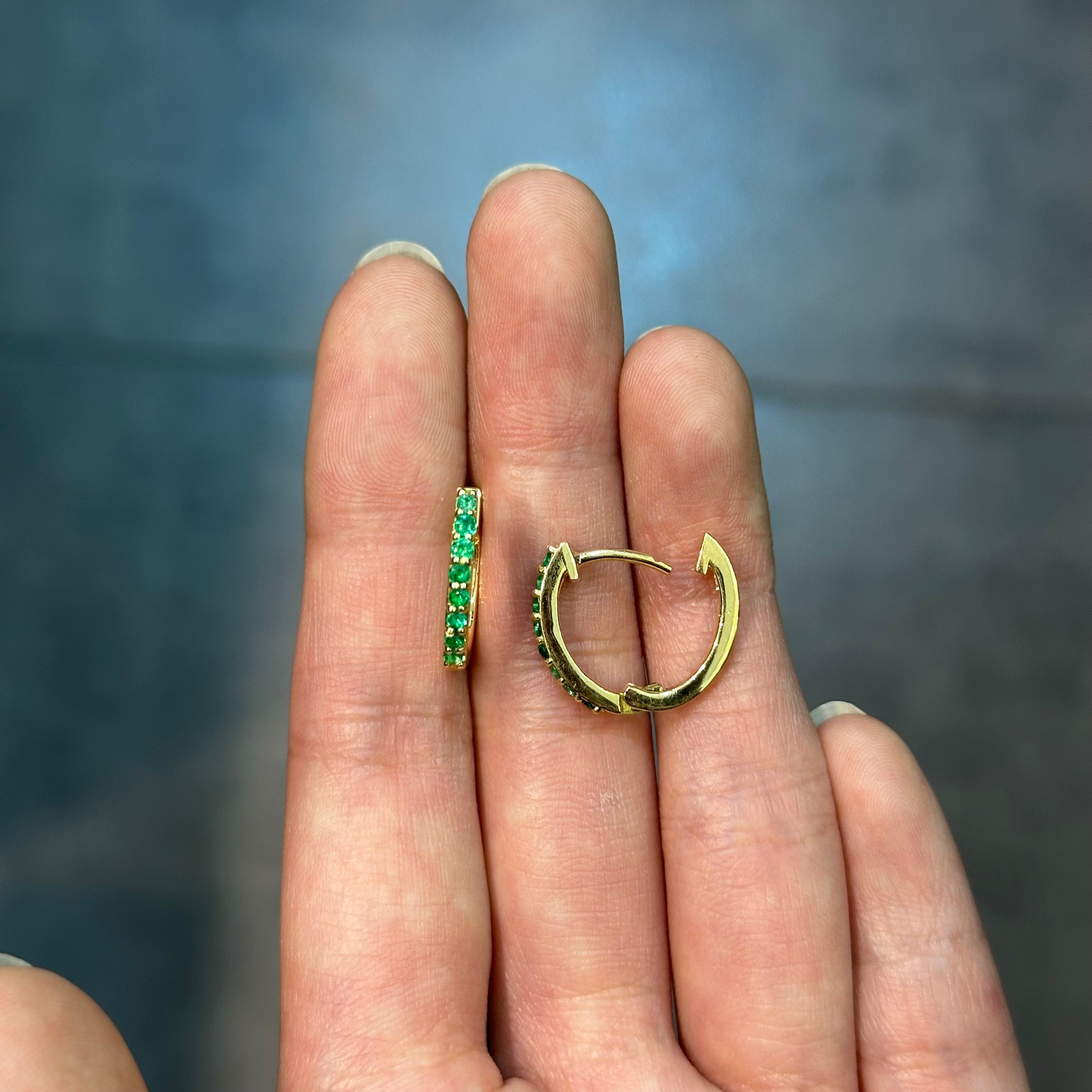 Stunning Yellow Gold Hoop Earrings with Colombian Round Emeralds in Prong Setting