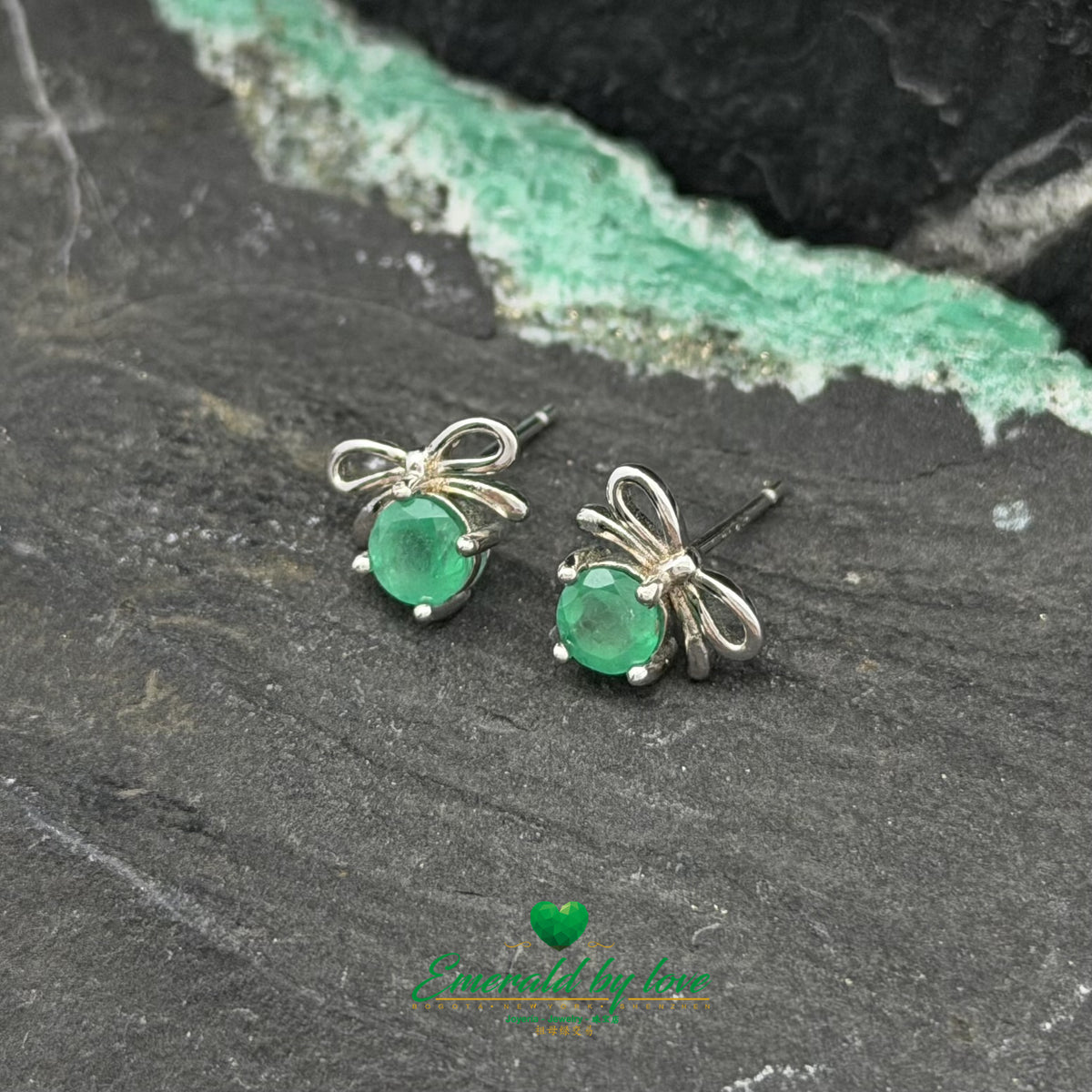 Delicate Bow-Shaped Earrings with Colombian Emeralds