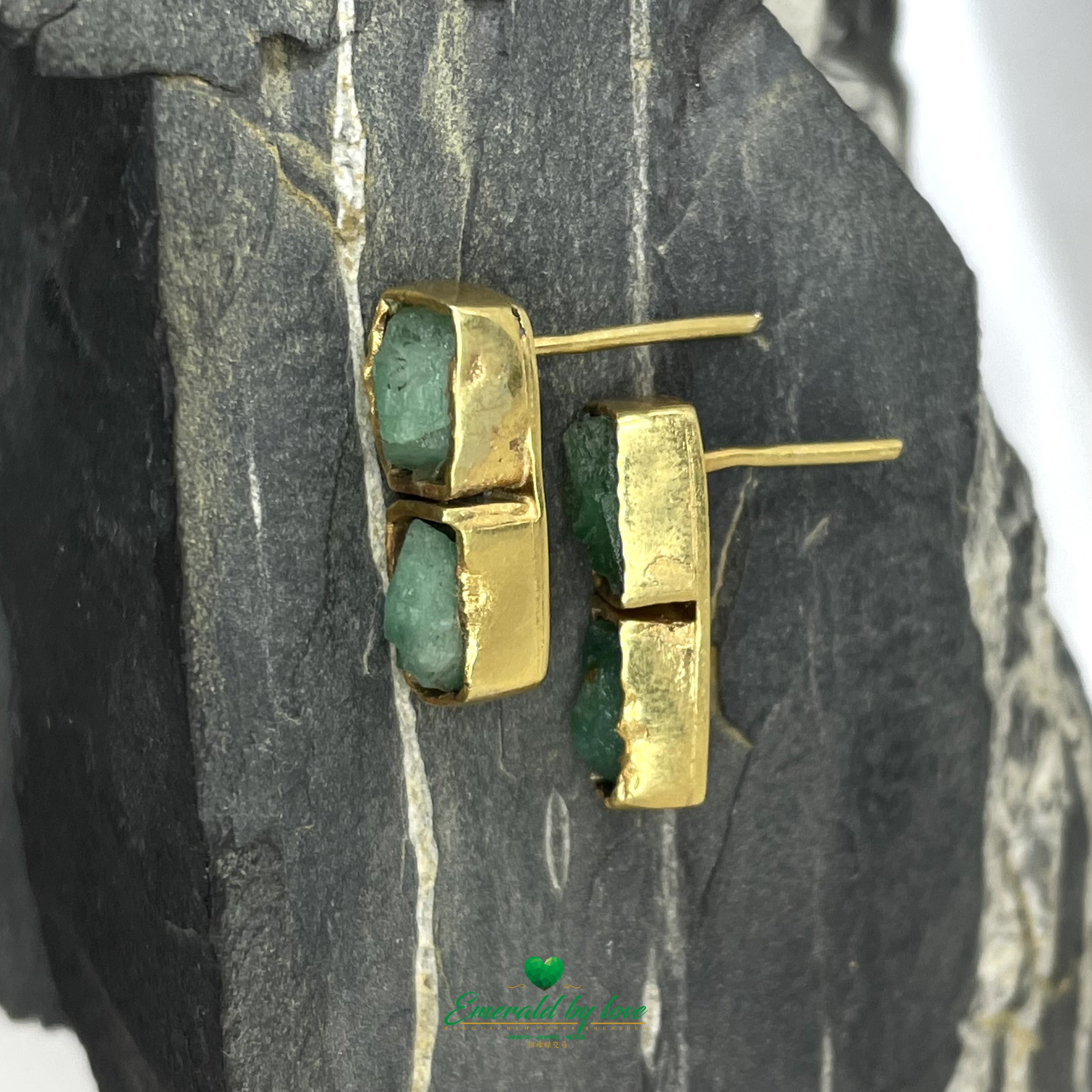 Stylish Gold-Plated Earrings with Elongated Boxes and Rough Emeralds