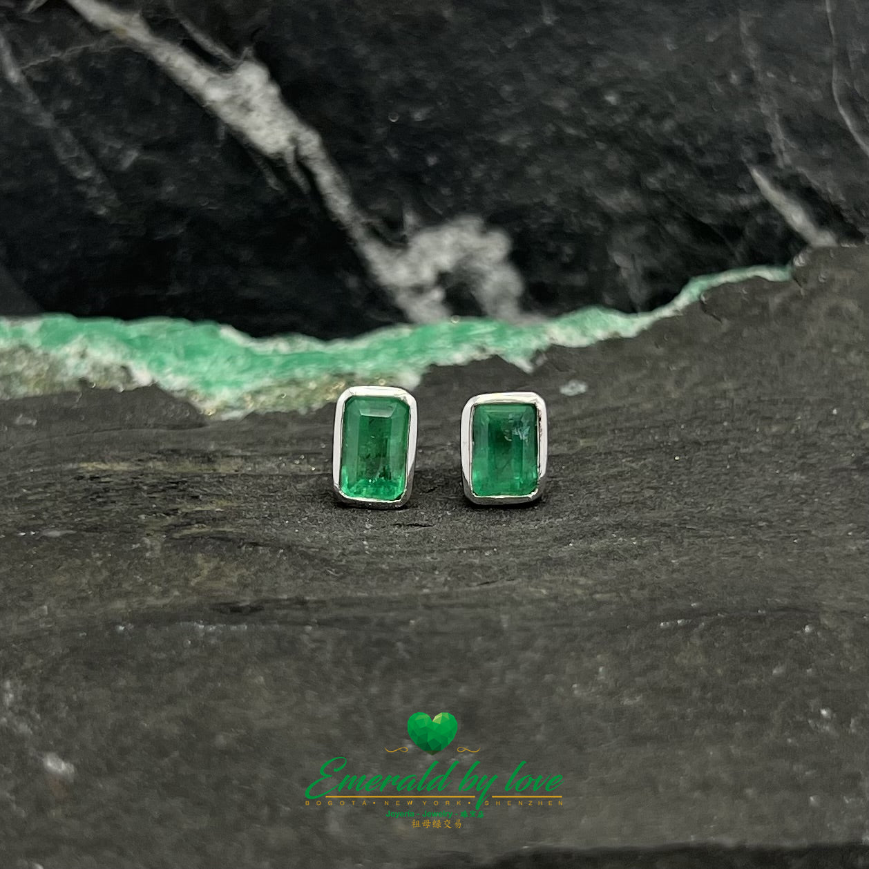 Exquisite Craftsmanship and Timeless Beauty Emerald Yellow Gold Earrings: 1.54 TCW