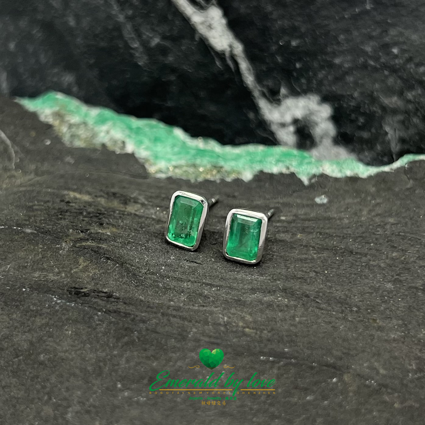 Exquisite Craftsmanship and Timeless Beauty Emerald Yellow Gold Earrings: 1.54 TCW