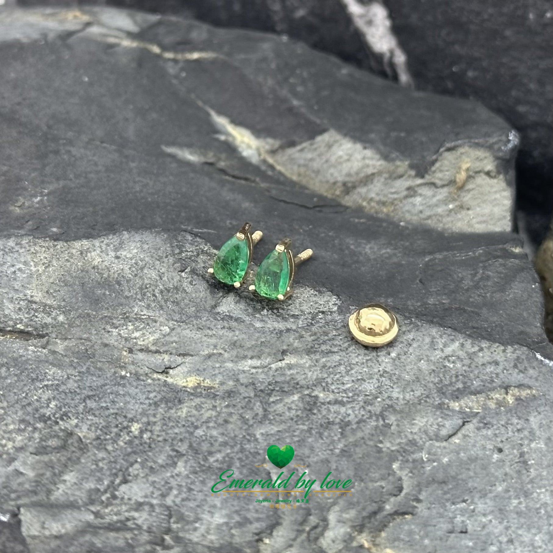 Yellow Gold Studs with Teardrop Emeralds in Three Prongs