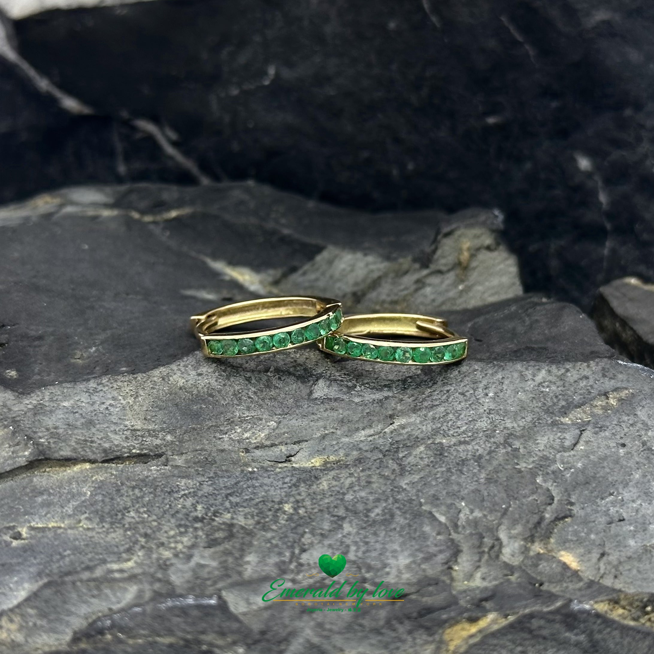 Spectacular Yellow Gold Hoops with Round Emeralds in Bezel-Set Infinity Style