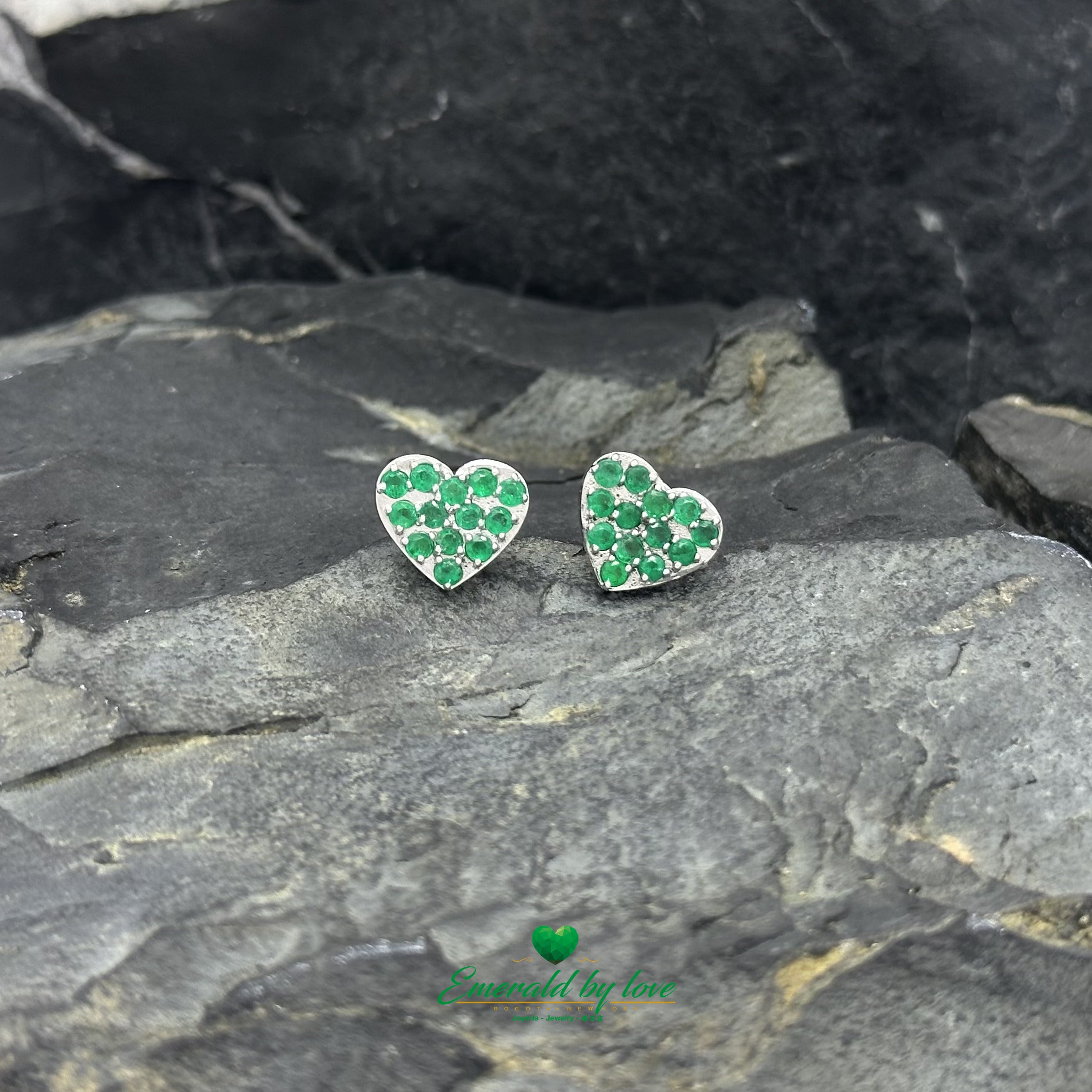 Divine Heart-Shaped Earrings in 18K White Gold with 0.6 tcw Round Emeralds