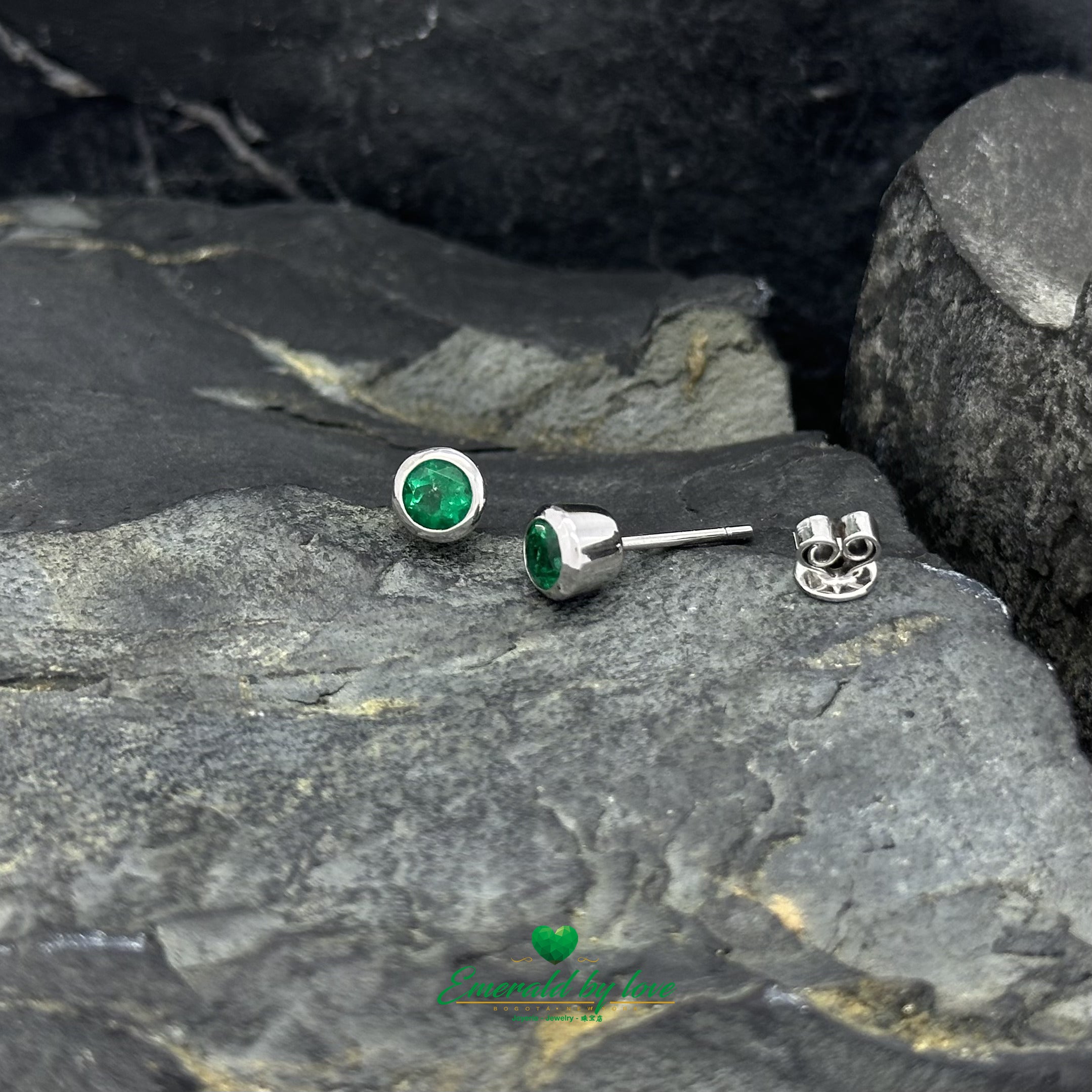 Elegant White Gold Earrings with Round High-Quality Emeralds in Bezel Setting