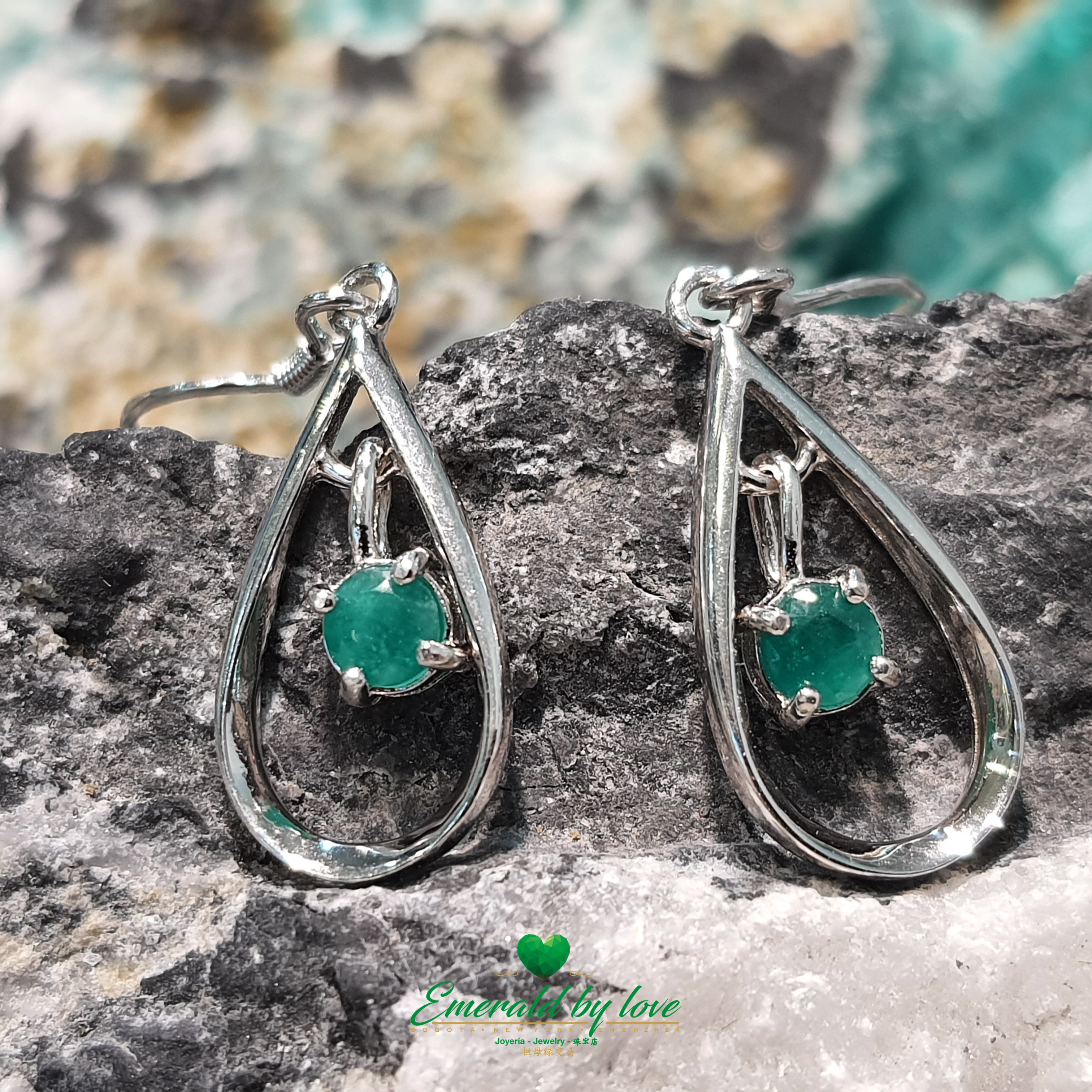 Long Teardrop Design Silver Earrings with Central Round Colombian Emeralds