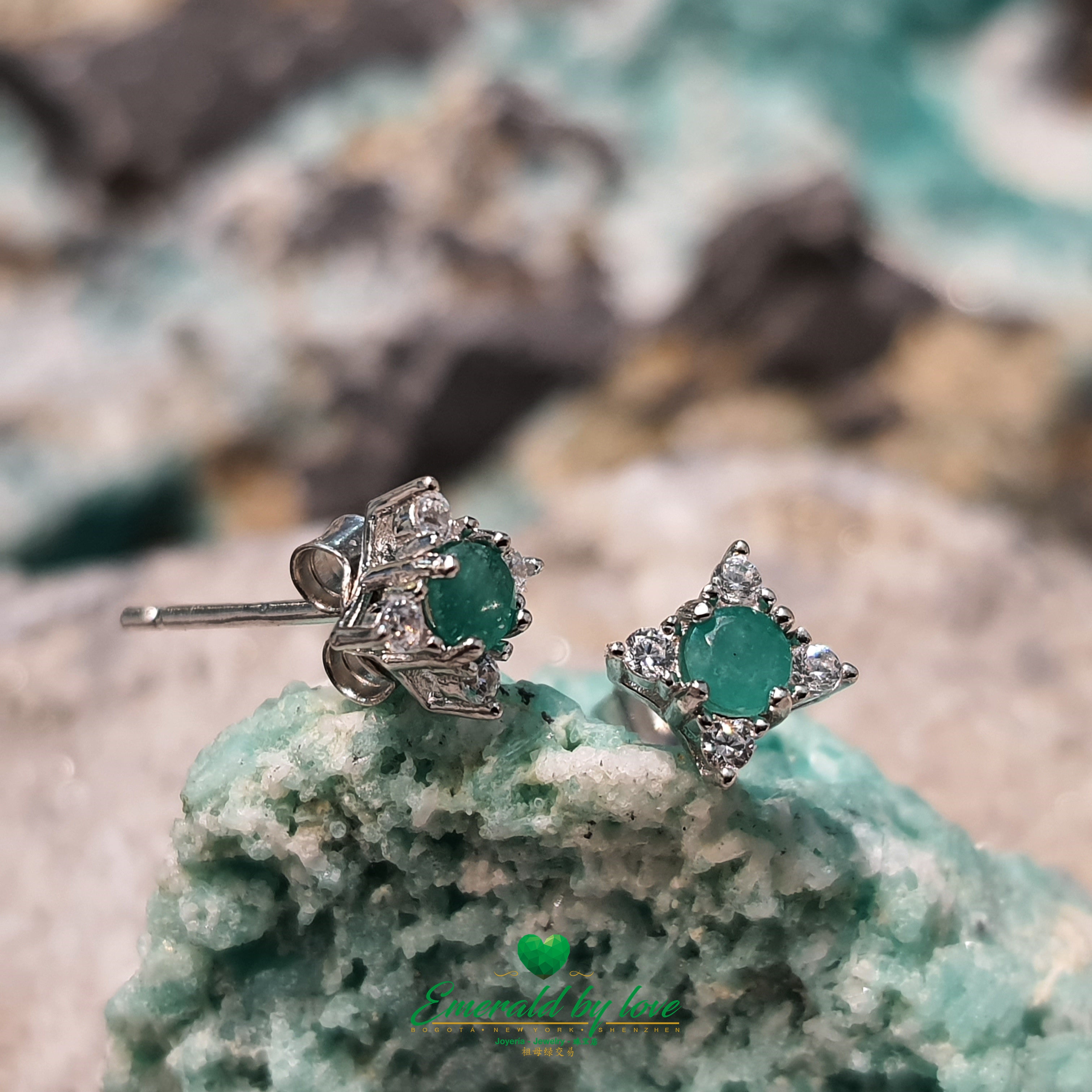 925 Sterling Silver Stud Earrings with Central Round Colombian Emerald Surrounded by Four Zircons