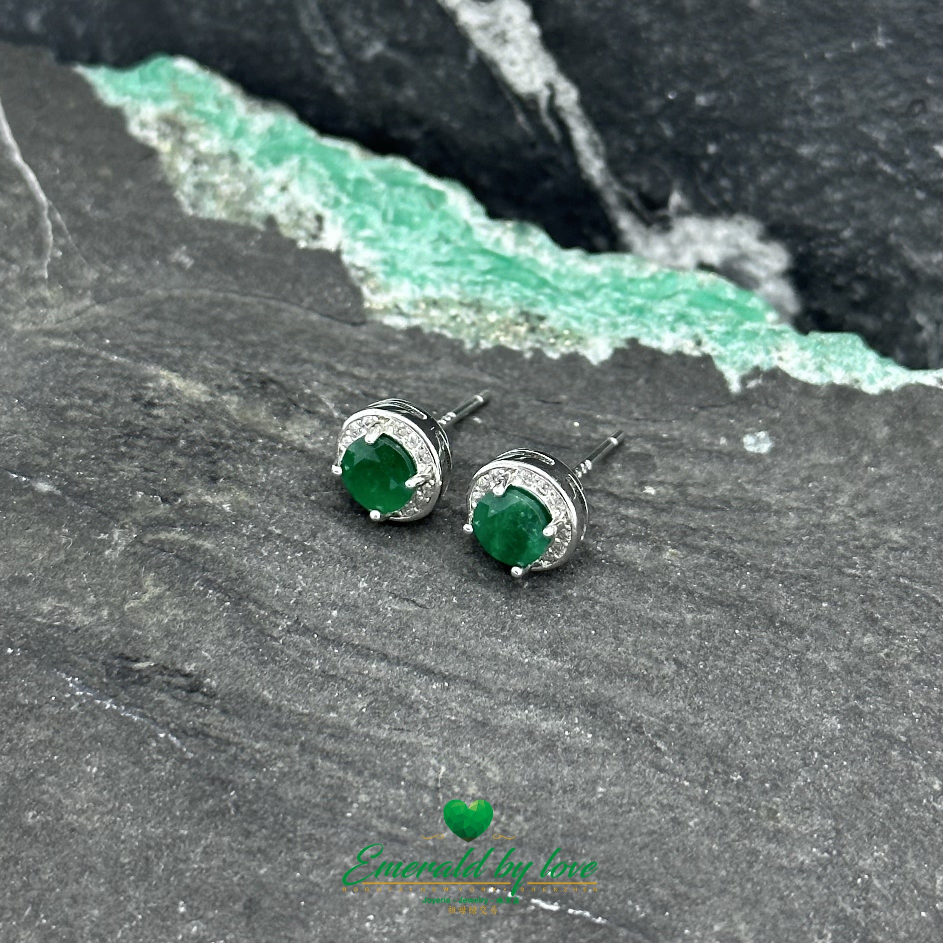 Round Marquise Earrings with Large Central Emerald of Exceptional Color