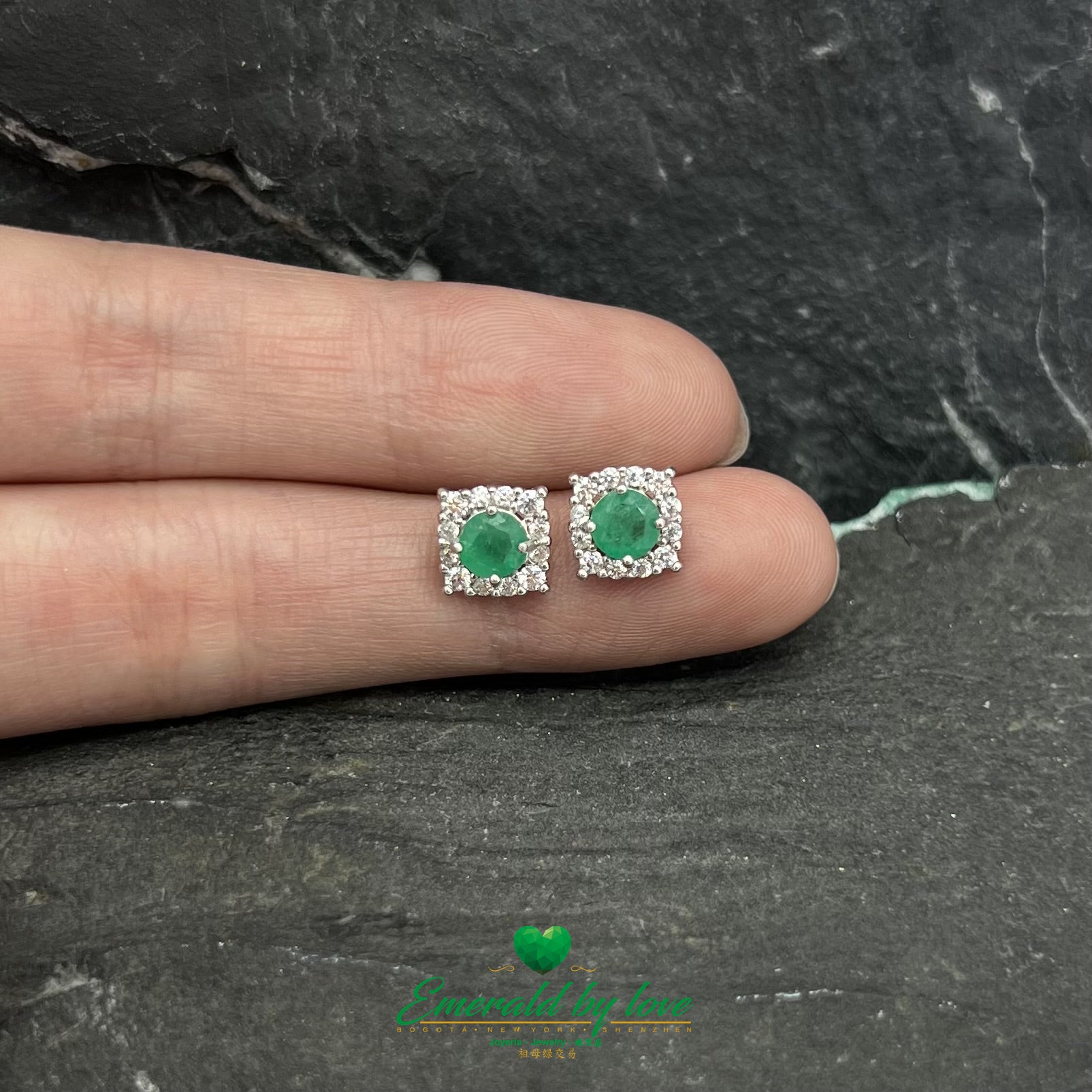 Square Sterling Silver Earrings with Round Central Emerald