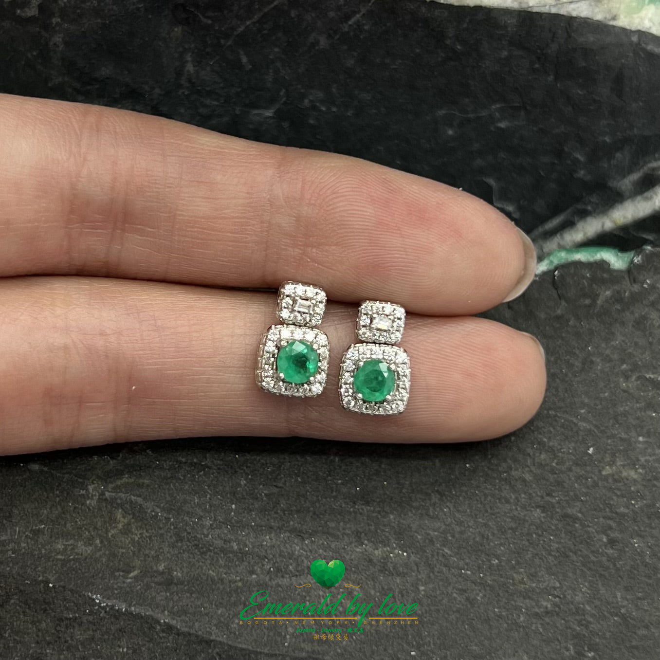 Semi-Long Square Sterling Silver Earrings with Central Pair of Round Emeralds