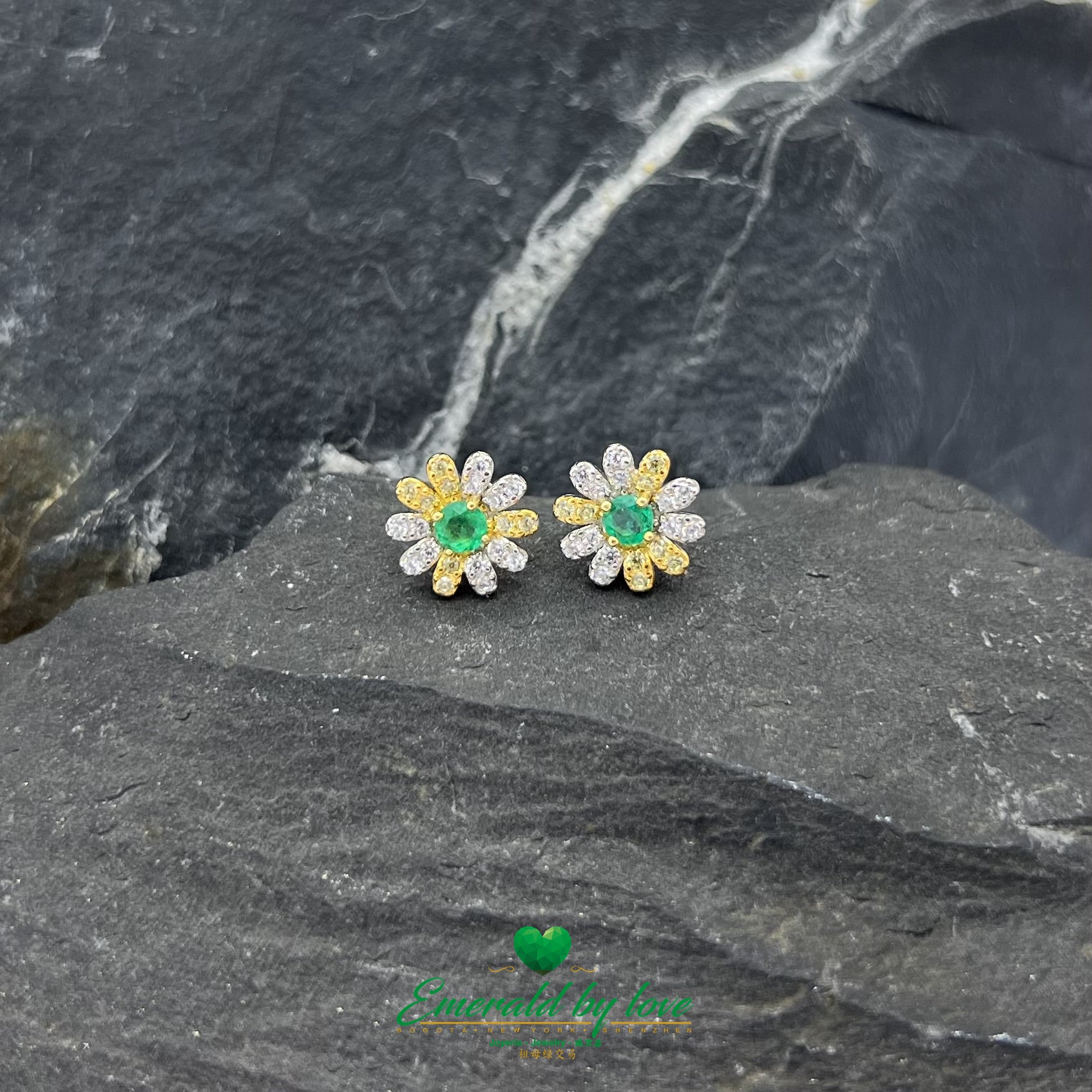 925 Sterling Silver Flowers with Gold-Plated Leaves and Central Emeralds