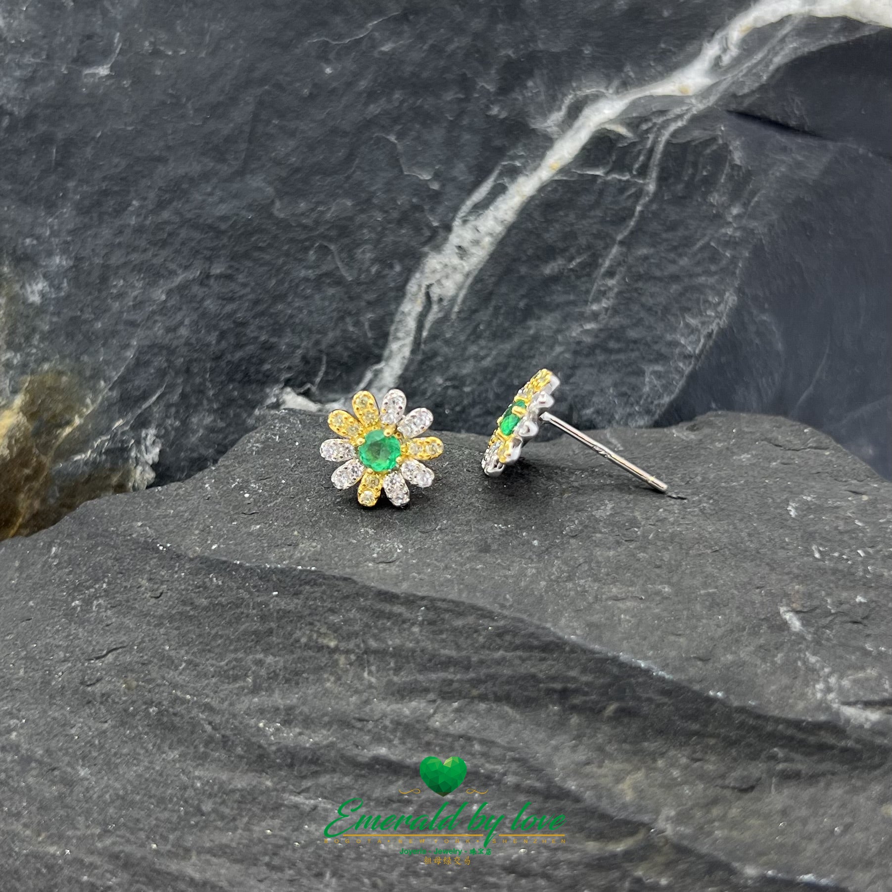 925 Sterling Silver Flowers with Gold-Plated Leaves and Central Emeralds