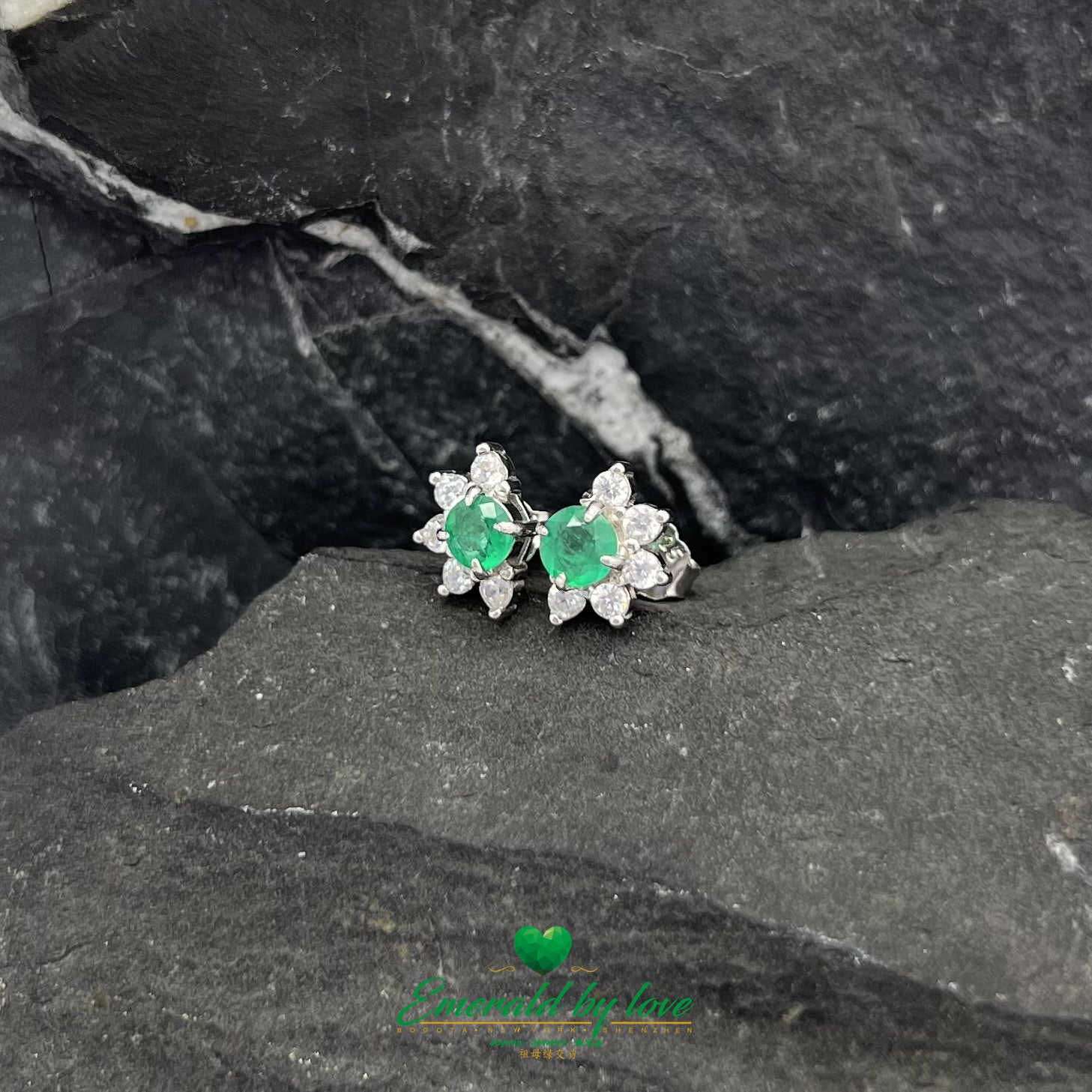 Beautiful Half-Flower Sterling Silver Earrings with Central Round Emerald