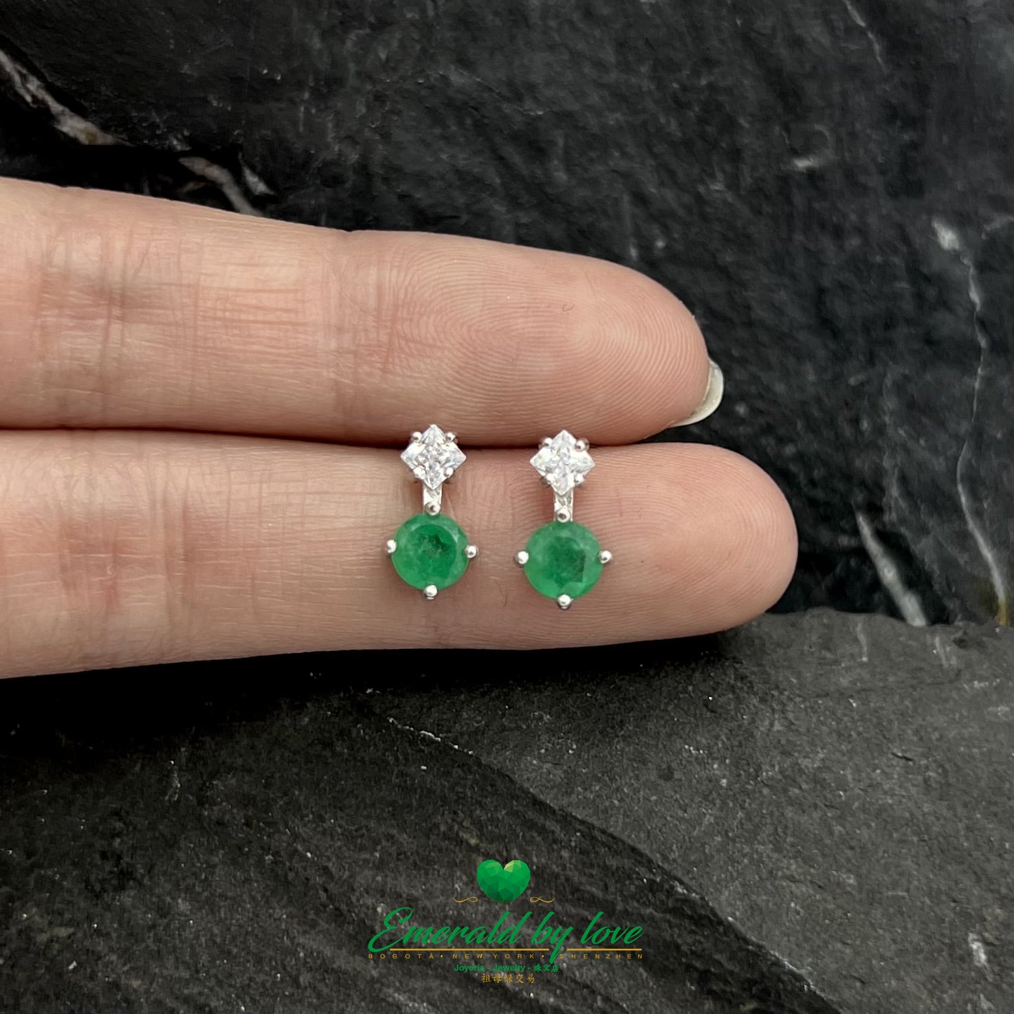 Silver Earrings with Central Round Emerald and Square Cubic Zirconia Accents