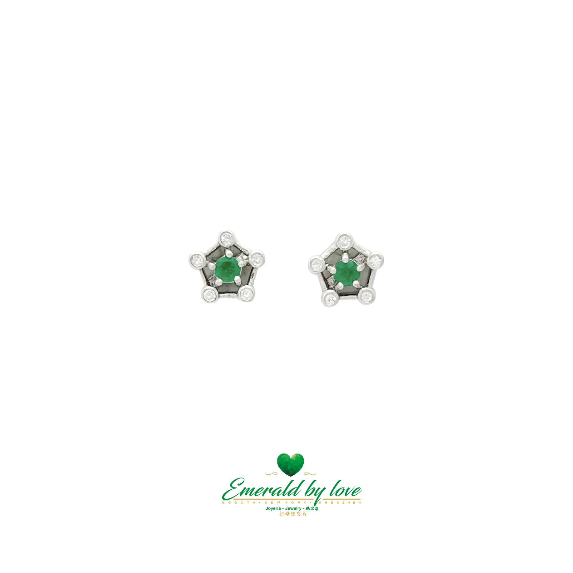 Silver Star Earrings with Rounded Tips and Central Round Emerald