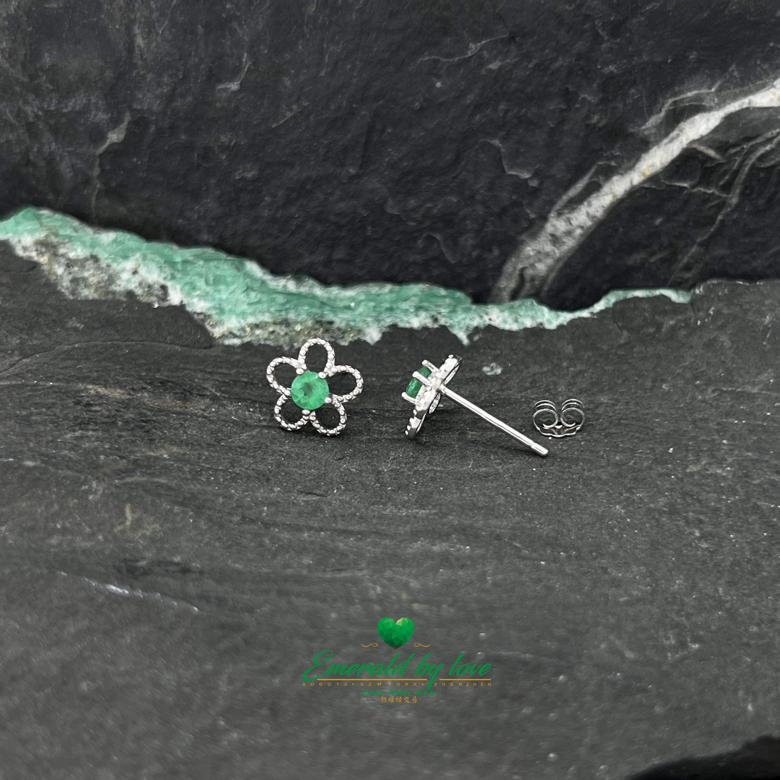 Open Flower Sterling Silver Earrings with Central Round Emerald