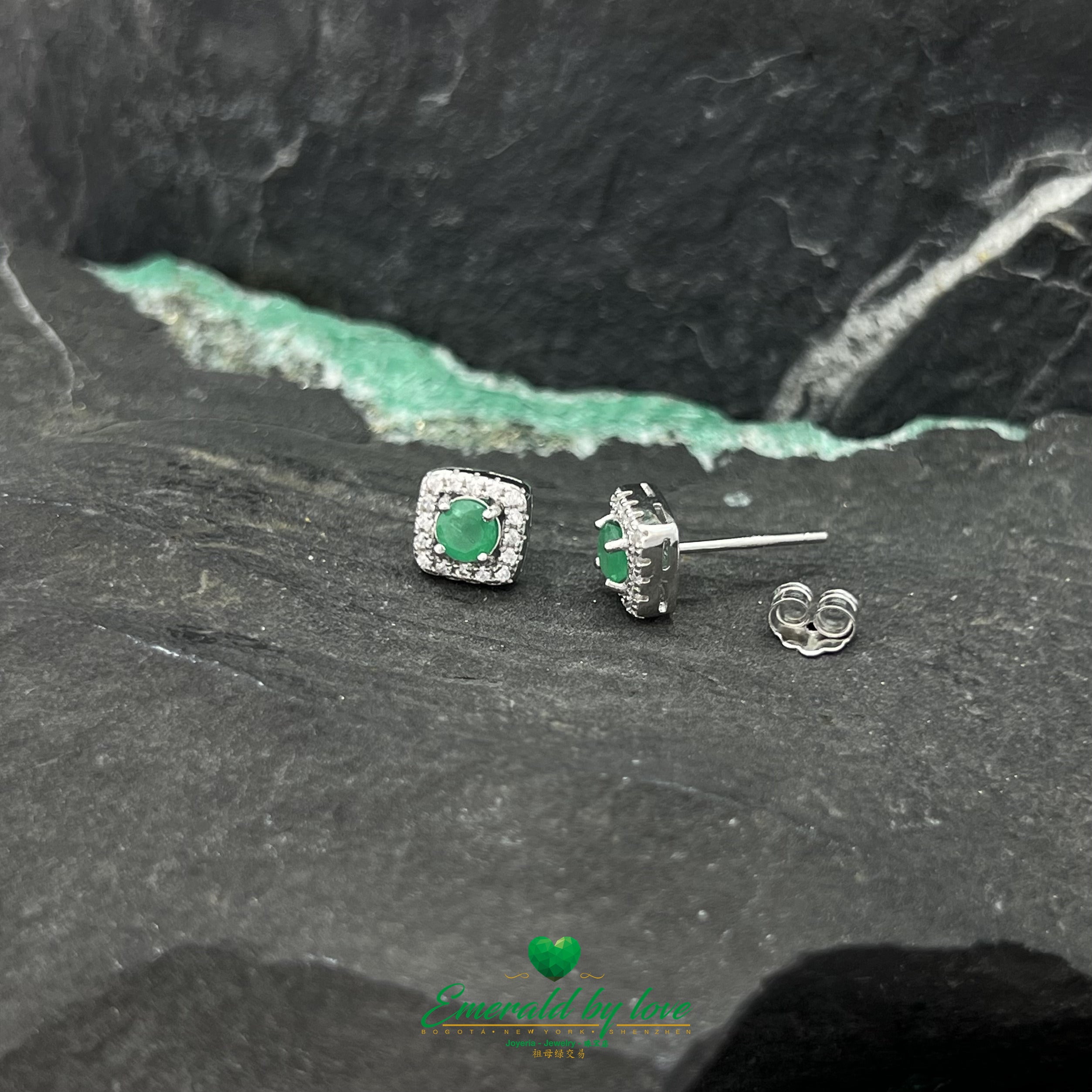 Stylish Medium Square Earrings with Central Round Emerald