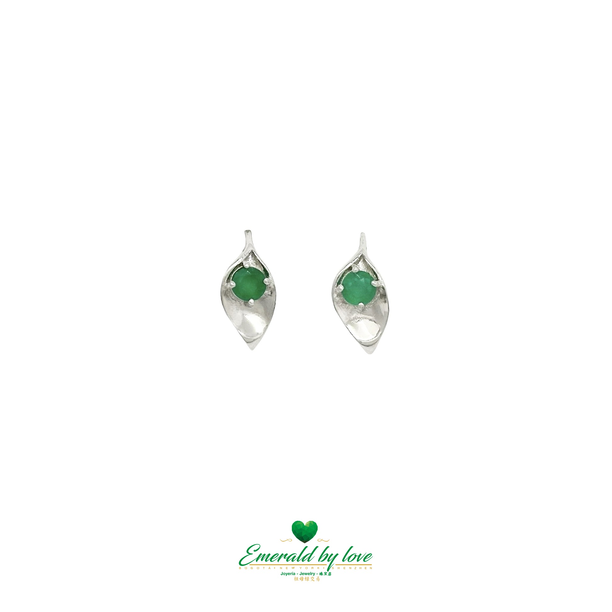 Long Leaf-Shaped Earrings with Round Emerald Center in 925 Sterling Silver