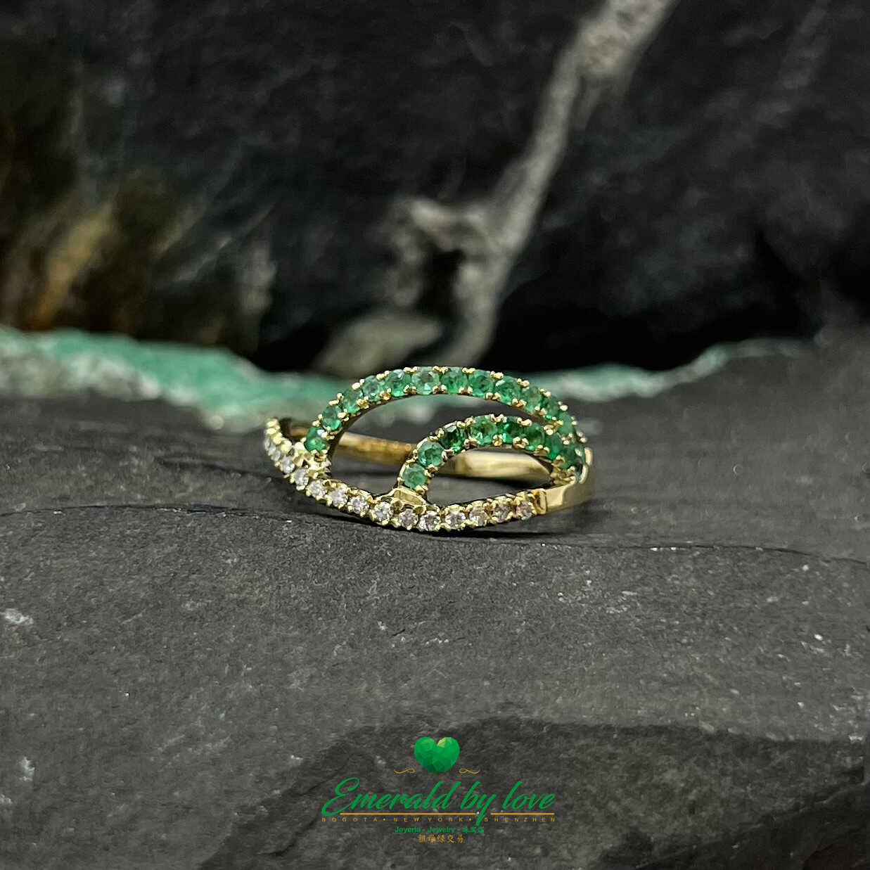 A gentle design that speaks volumes through Colombian brilliance.
Un diseño sutil que dice mucho a través del brillo colombiano.