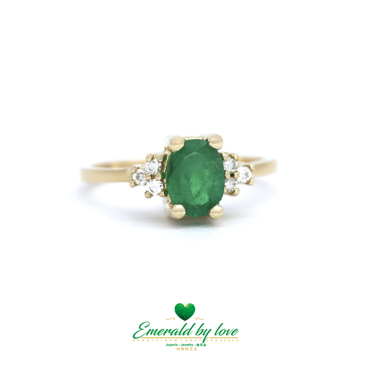 Oval Colombian Emerald Ring in Yellow Gold with Natural Diamonds