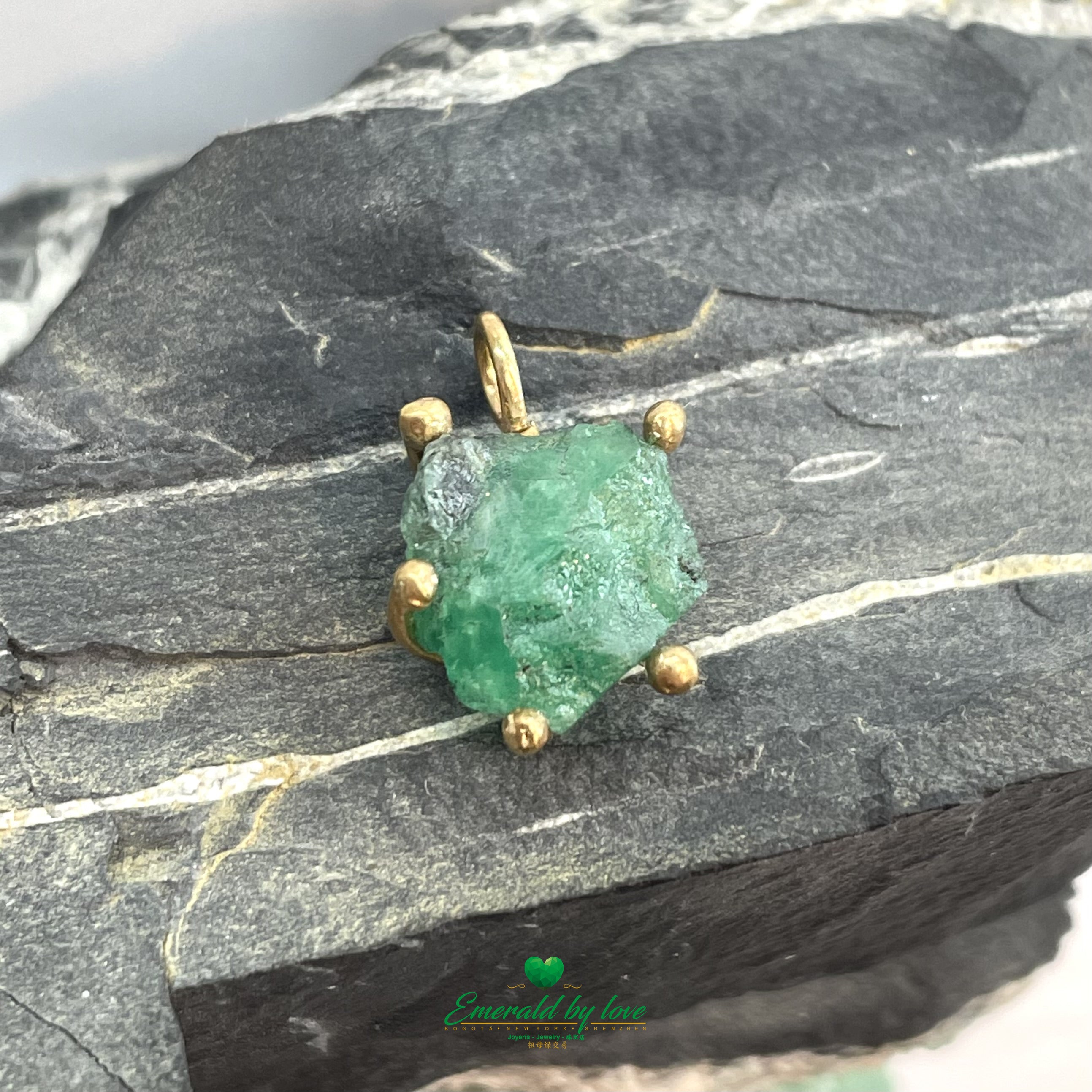 Gold-Plated Pendant with 6.0 ct Rough-Cut Emerald