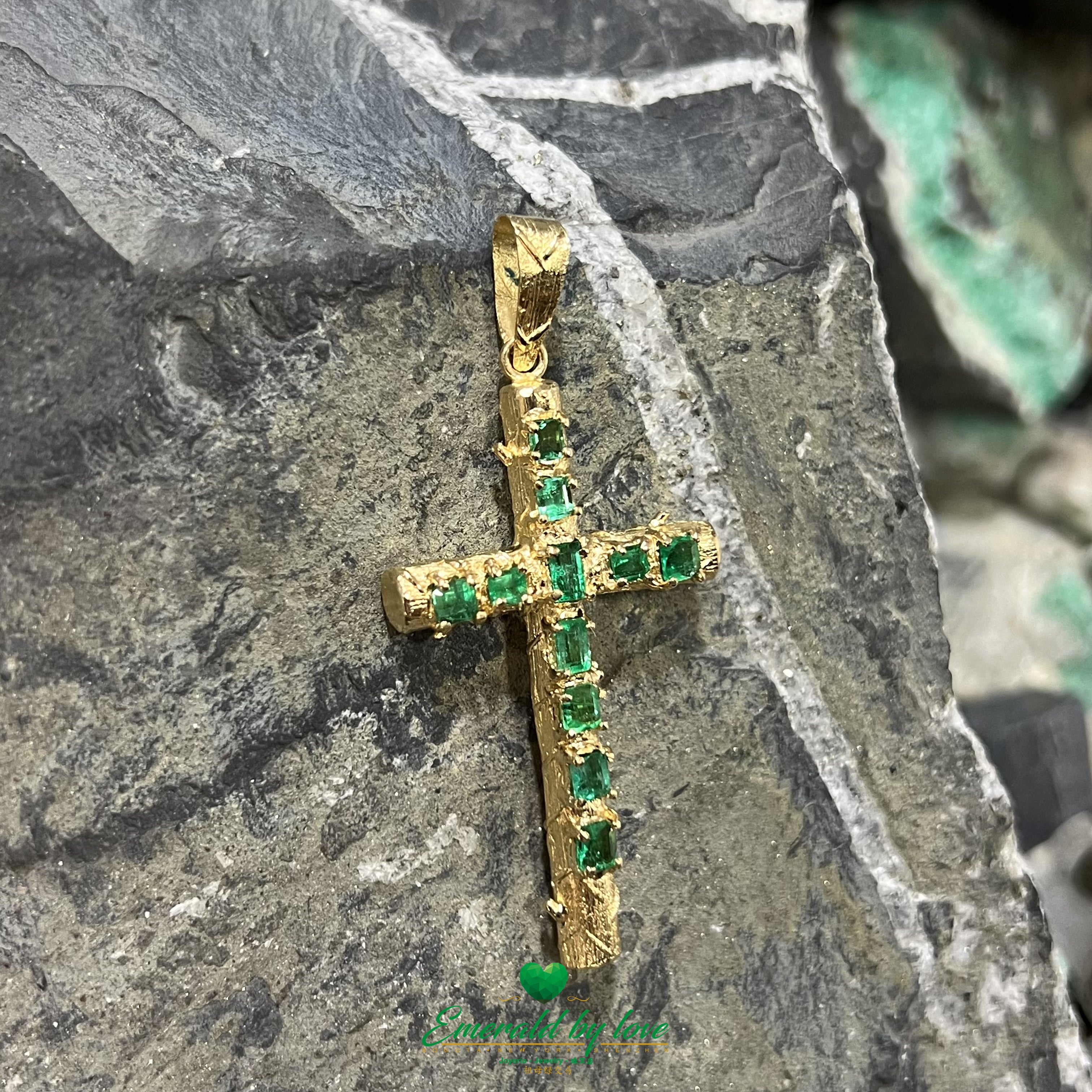 Elegance Redefined: Yellow Gold Cross Pendant with Authentic Colombian emeralds