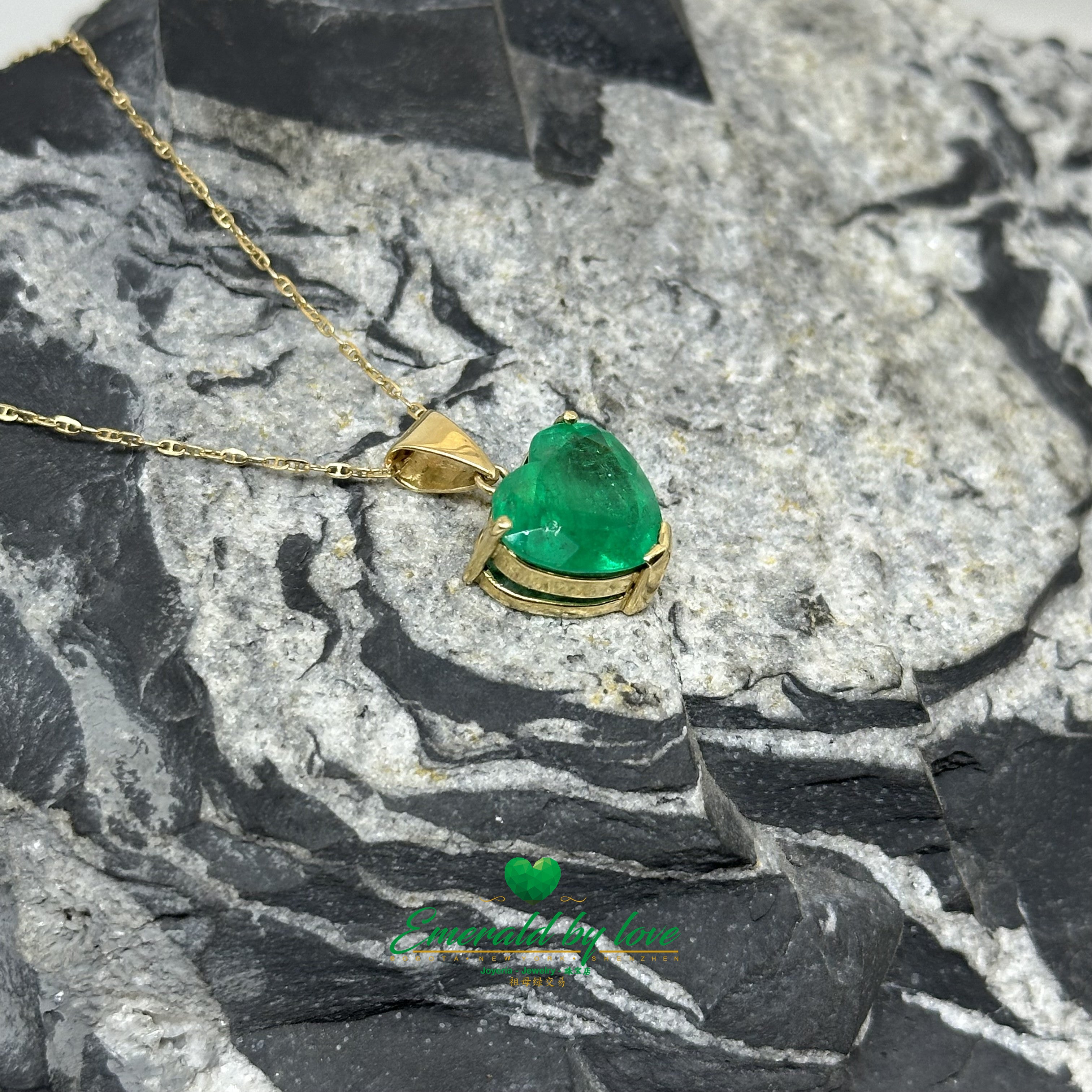 Triple Prongs Emerald Heart Pendant – 5.45 Carats of Colombian Beauty