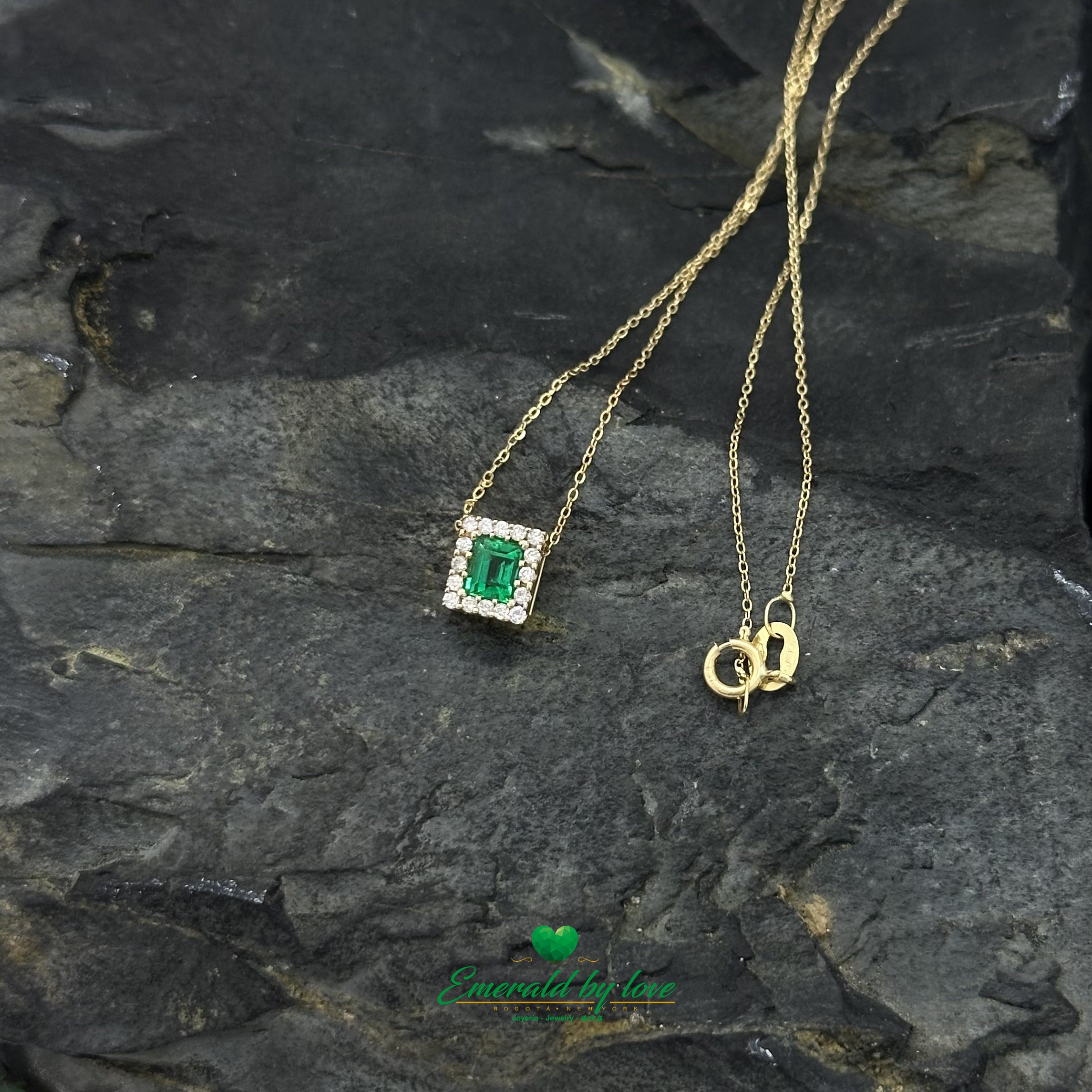 Yellow Gold Cluster Pendant with Baguette Colombian Natural Emerald Surrounded by Diamonds