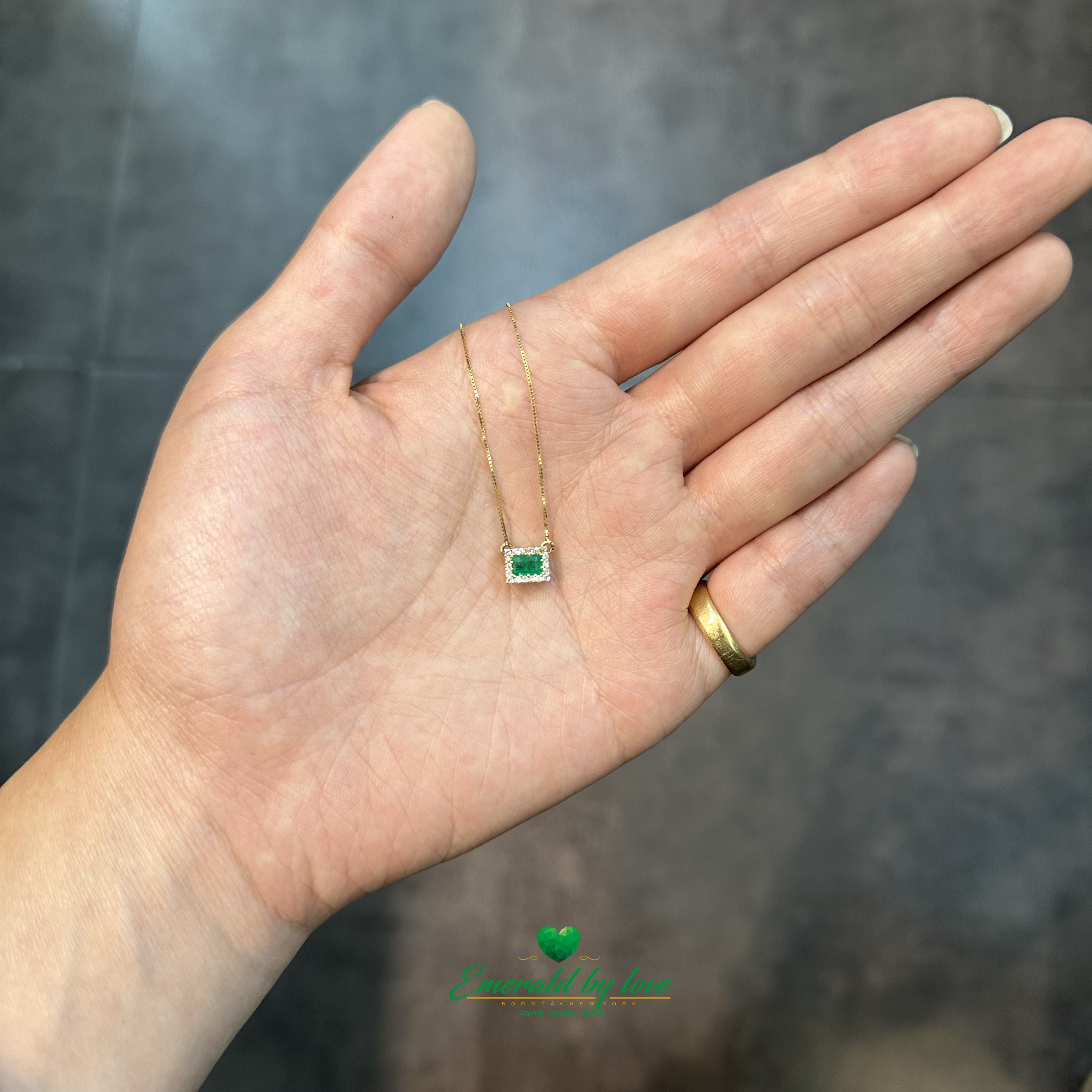 Yellow Gold Horizontal Cluster Pendant with Baguette Colombian Natural Emerald Surrounded by Diamonds