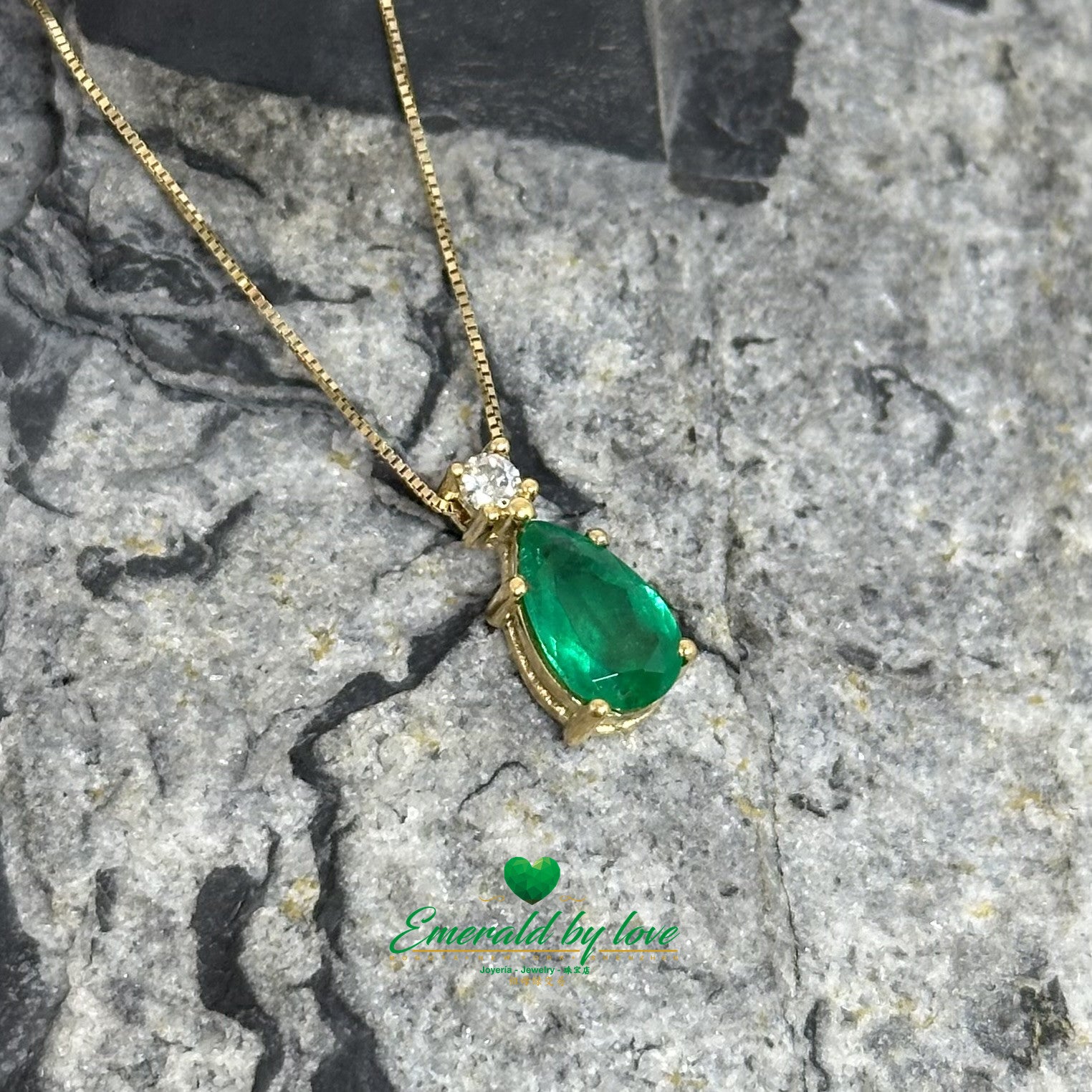 Pear-Shaped Colombian Emerald Pendant with Diamond Accent Tip