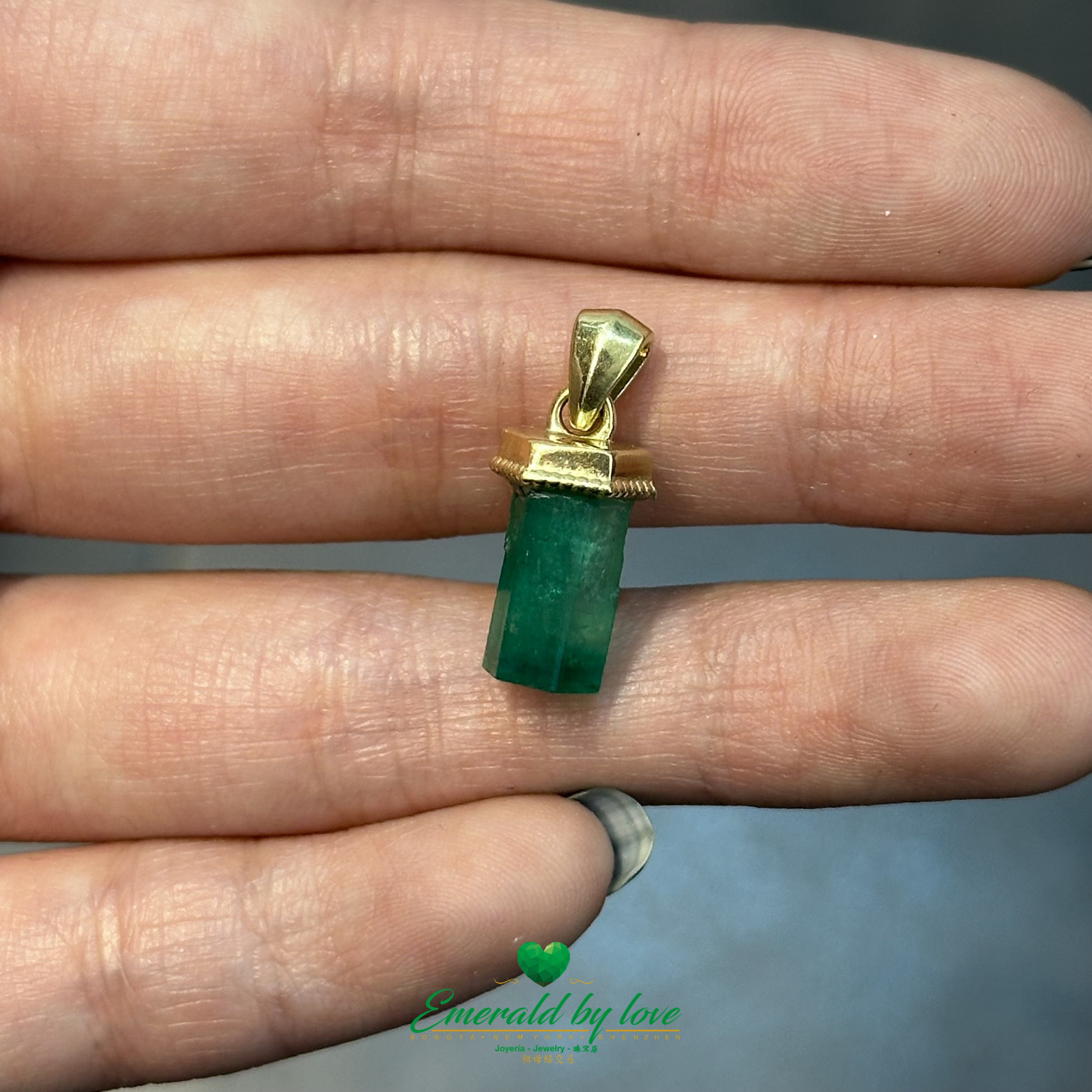 Traditional Canutillo Pendant in 18K Yellow Gold