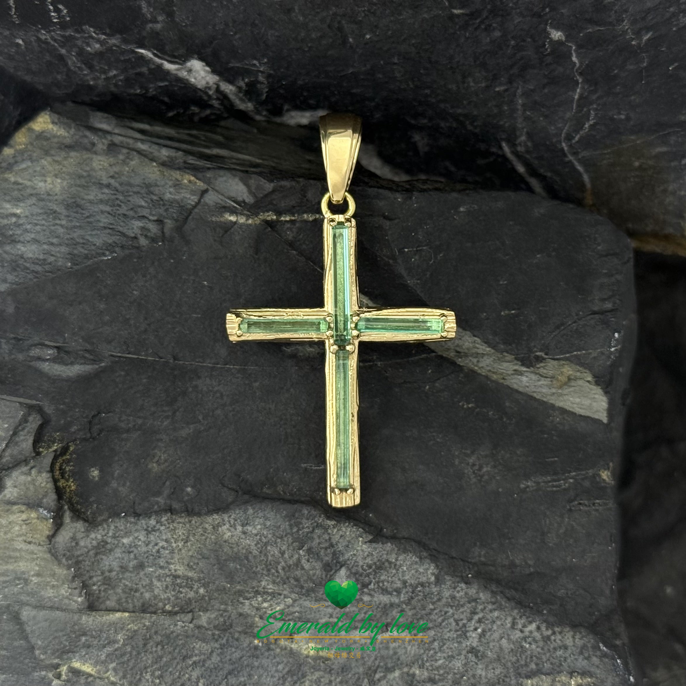 Rustic Elongated Cross Pendant in 18K Yellow Gold with Emerald Canutillo