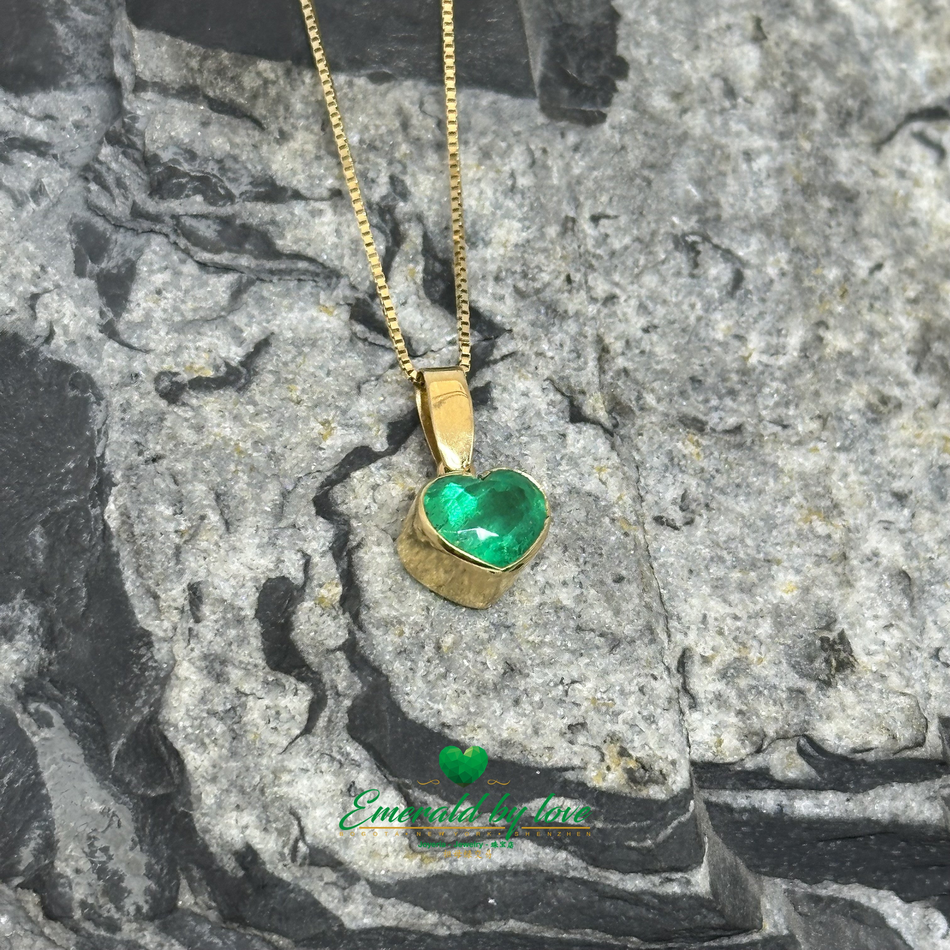 Medium Heart Pendant with Bezel-Set Crystal Colombian Emerald