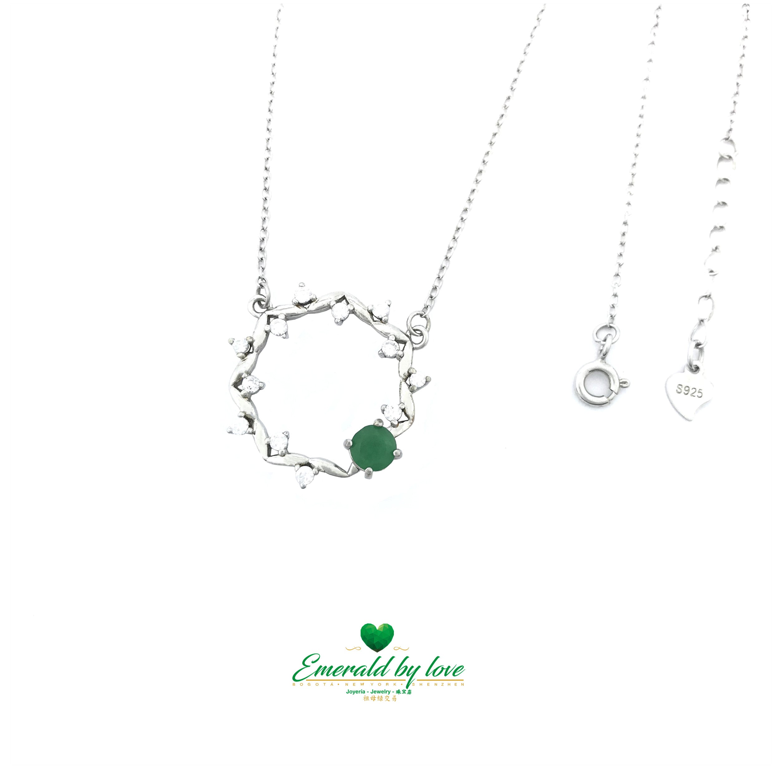 Round Vine-Inspired Pendant with Central Round Emerald