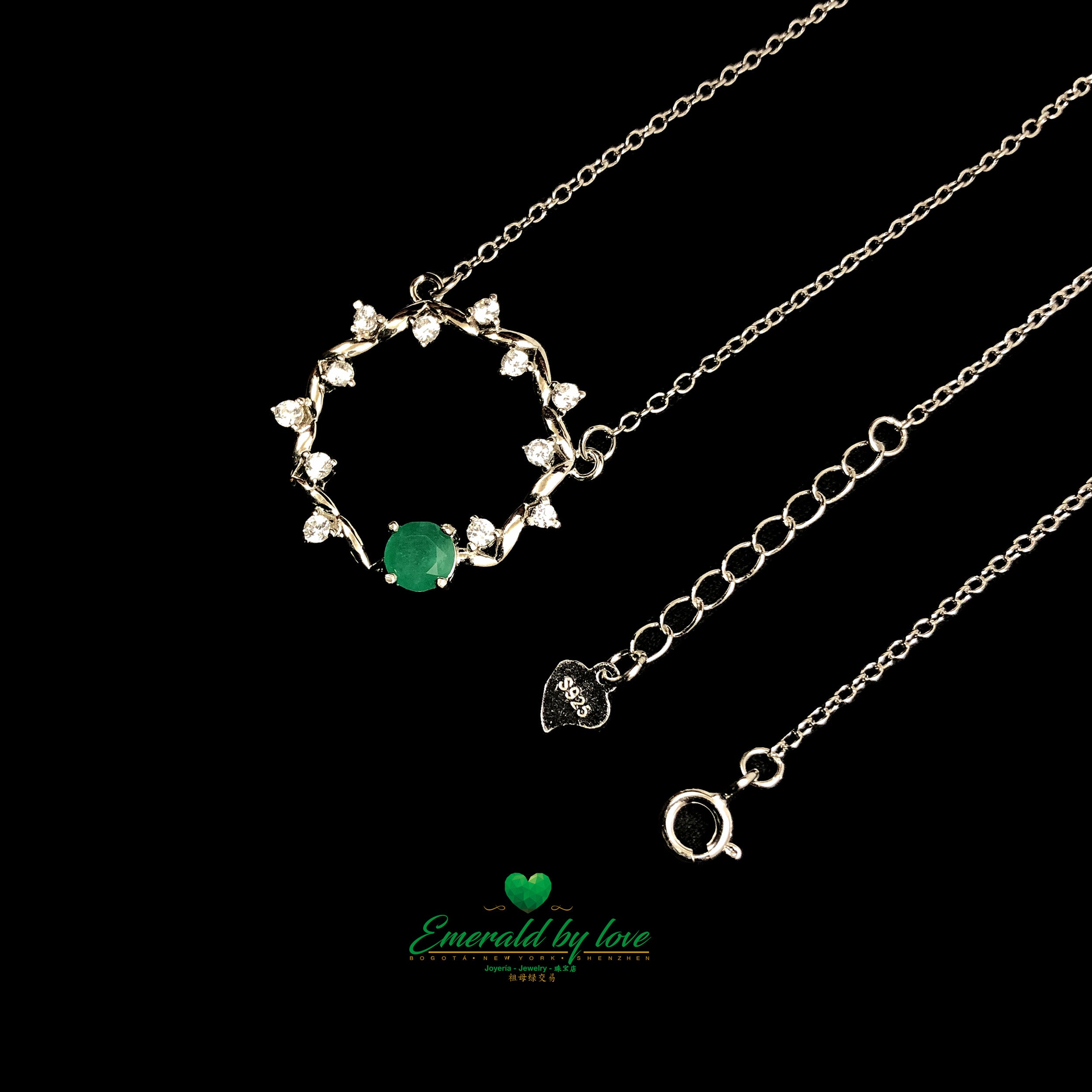 Round Vine-Inspired Pendant with Central Round Emerald