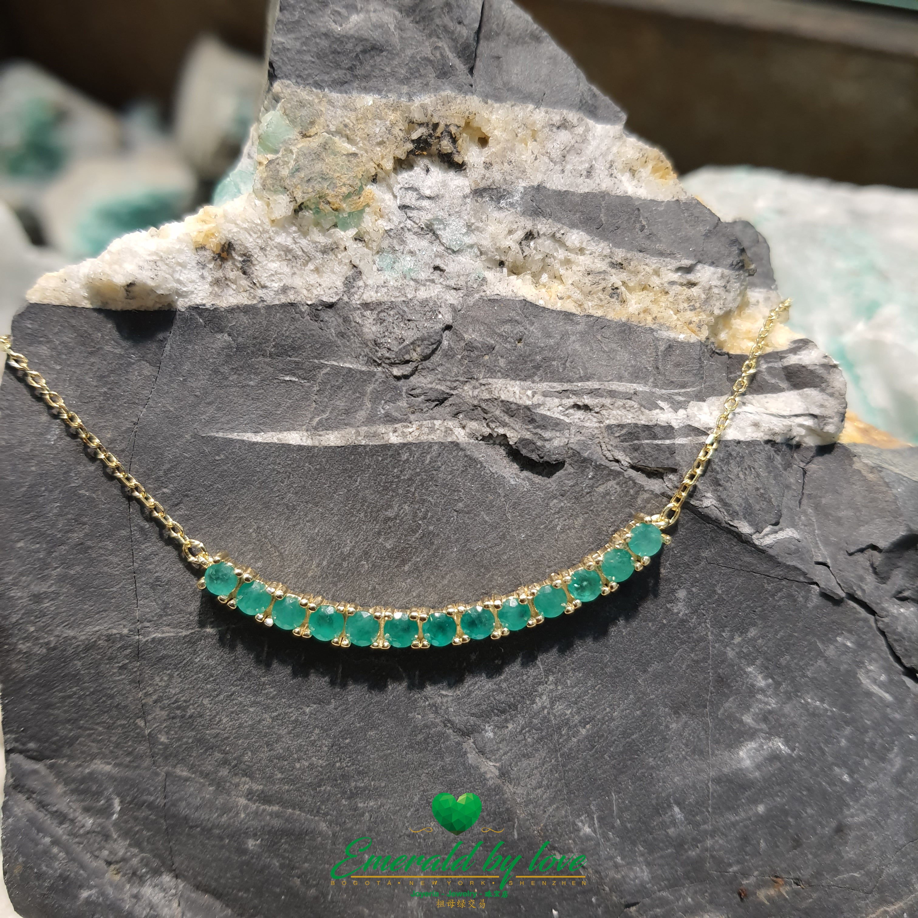 Gold-Plated Silver Choker with 13 Round Emeralds